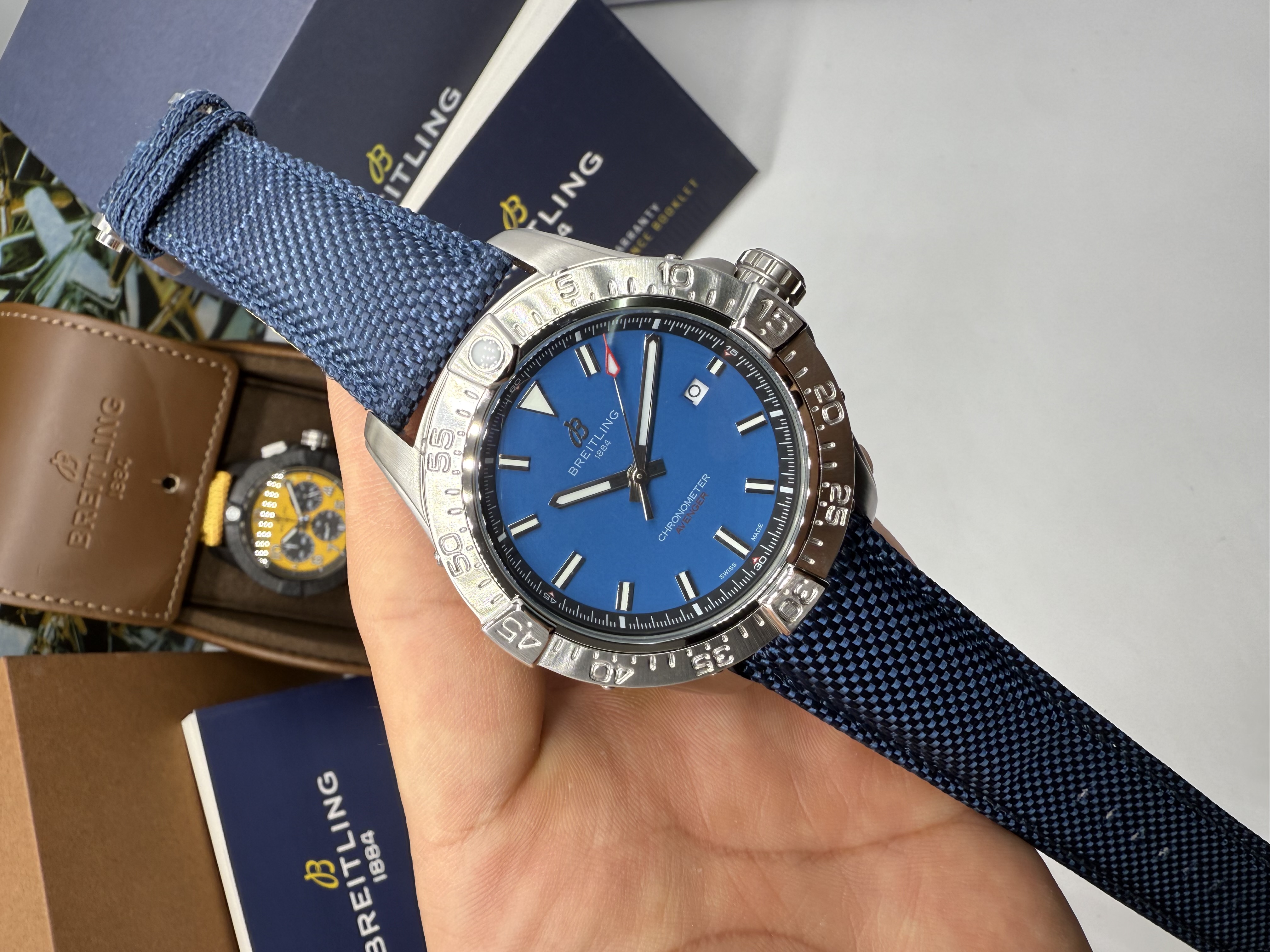 Breitling Avenger 44 Azul