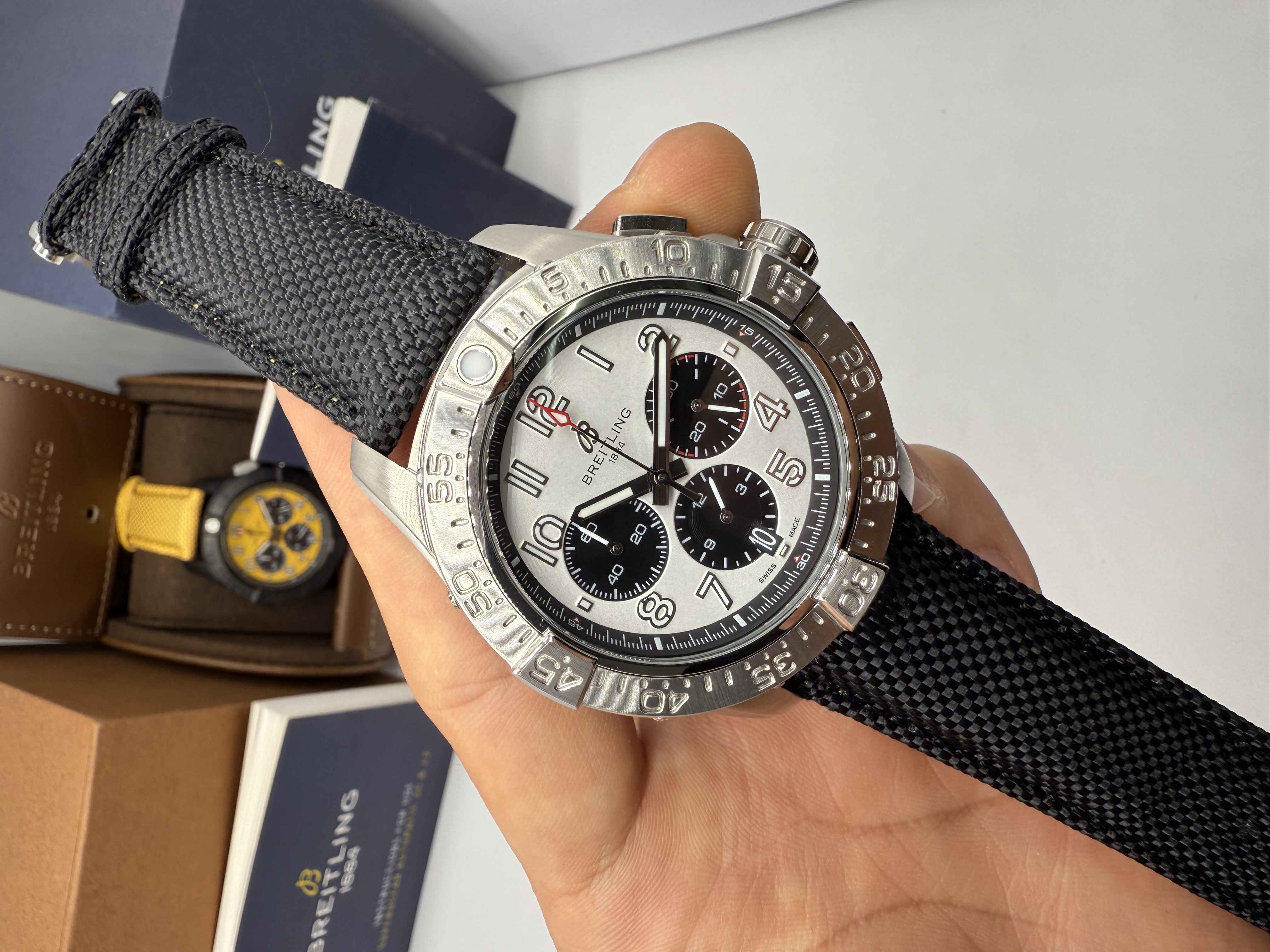 Breitling Avenger Chronograph 44 Azul