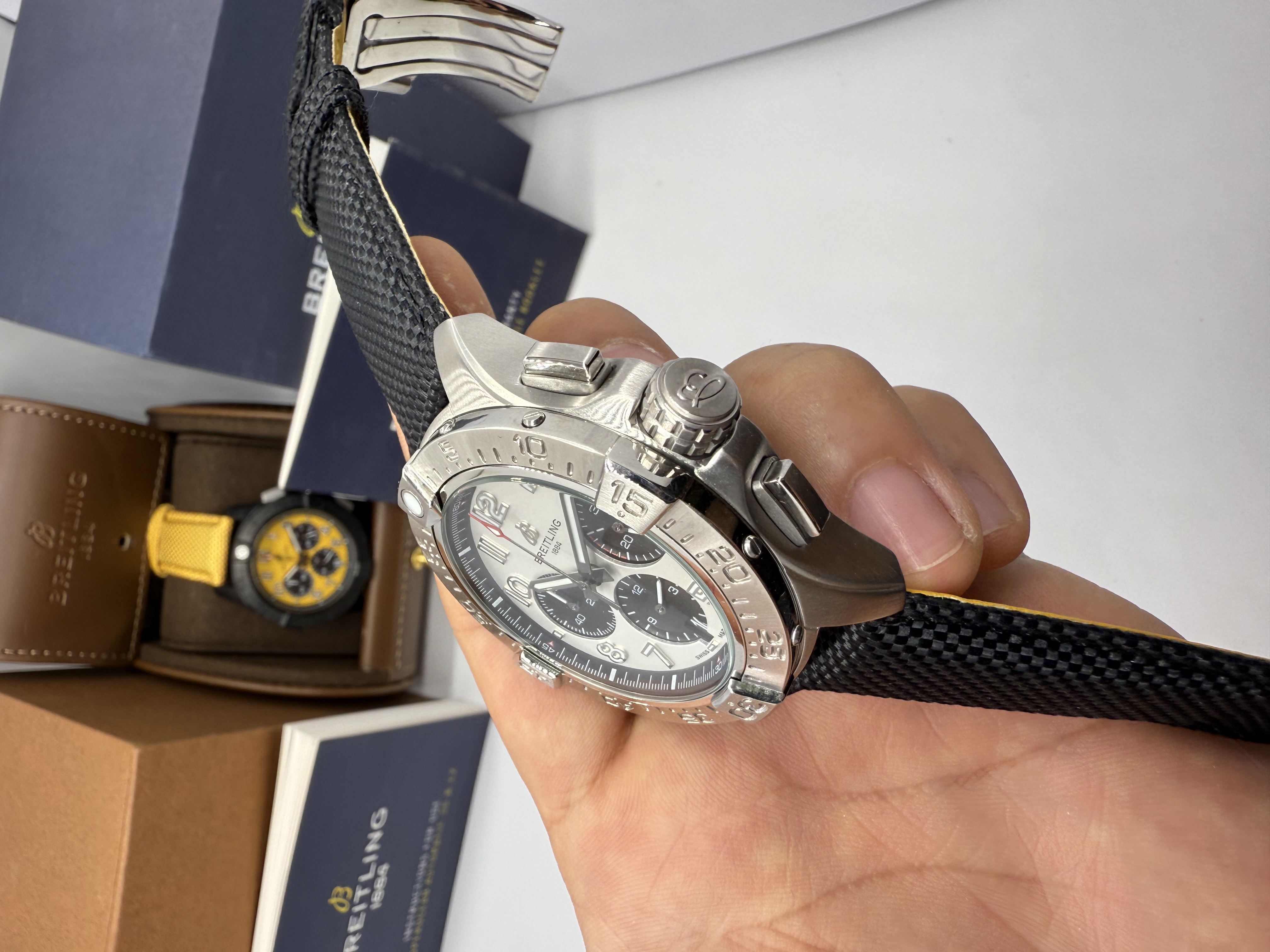 Breitling Avenger Chronograph 44 Azul