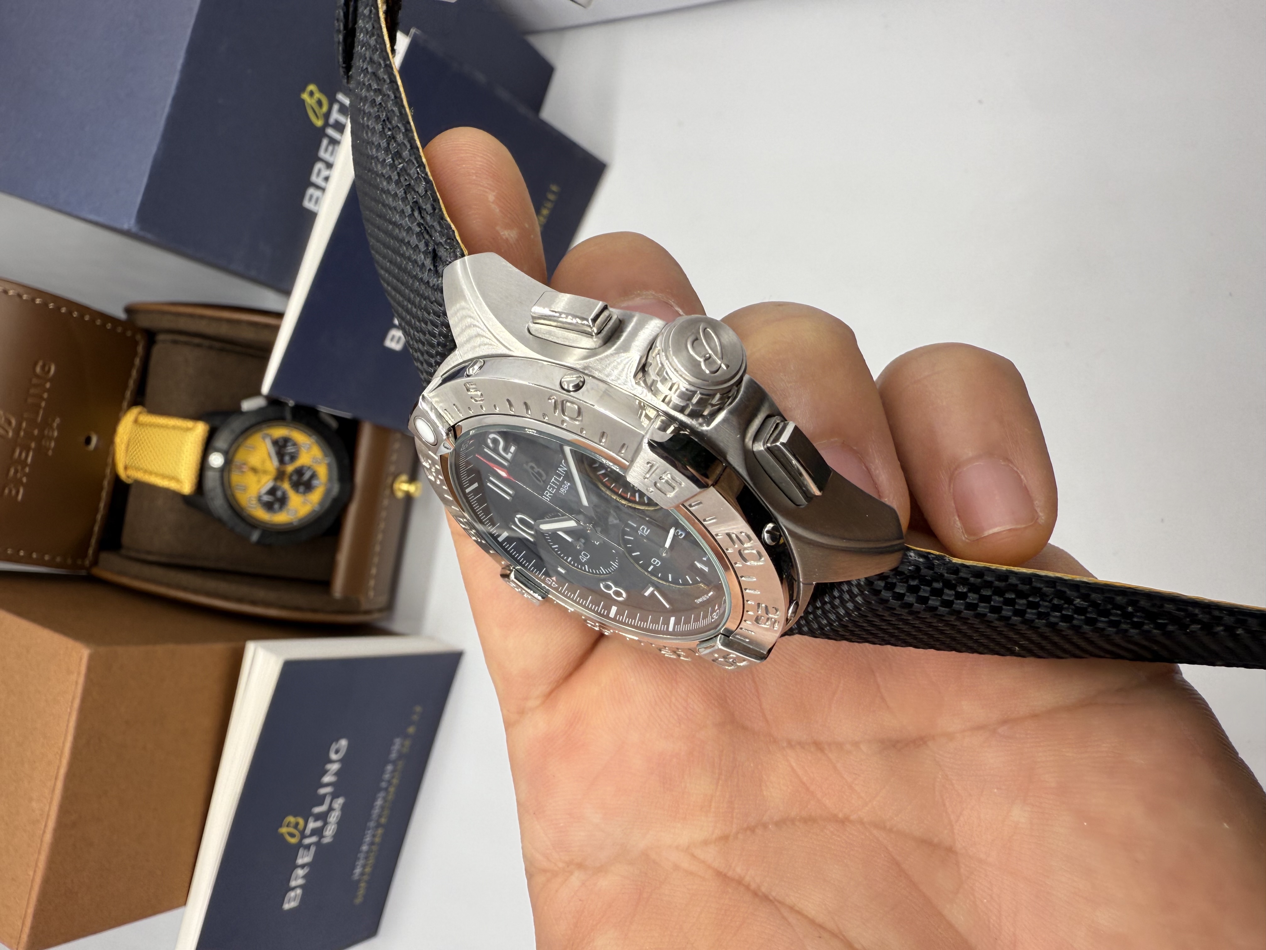 Breitling Avenger Chronograph 44 Preto