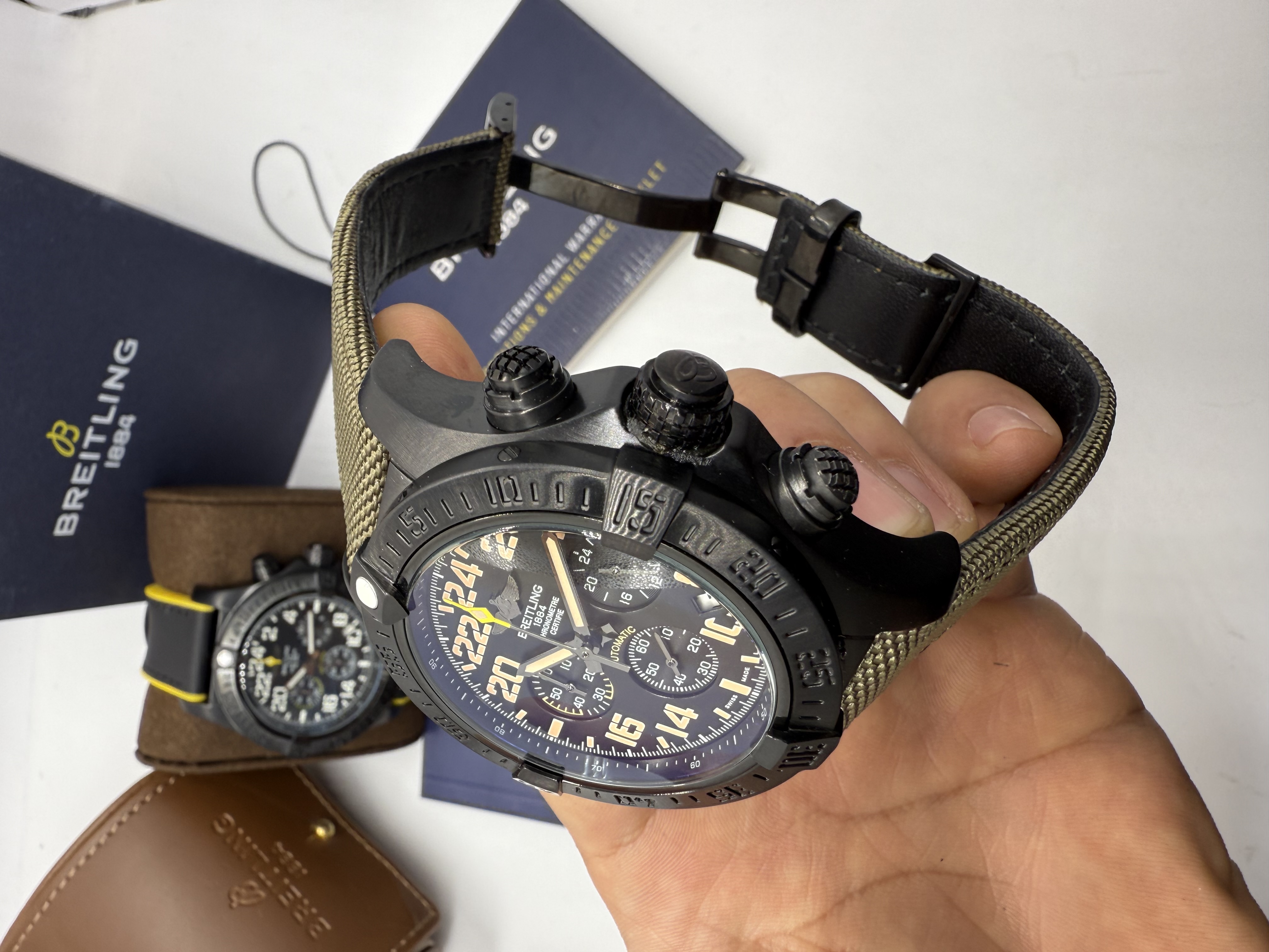 Breitling Avenger Chronograph Verde Militar