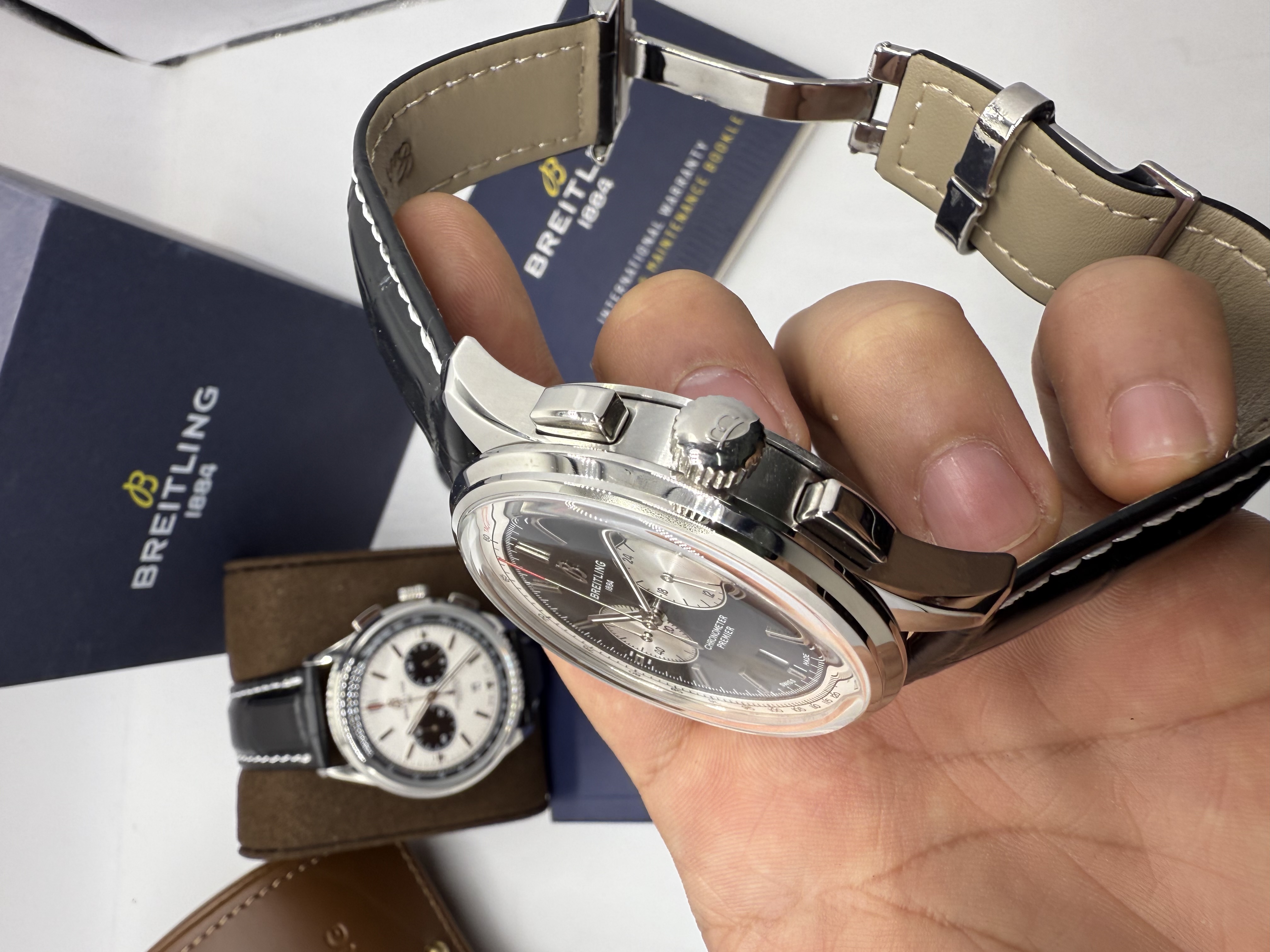 Breitling B01 Chronograph 42 Dial Panda Inverso