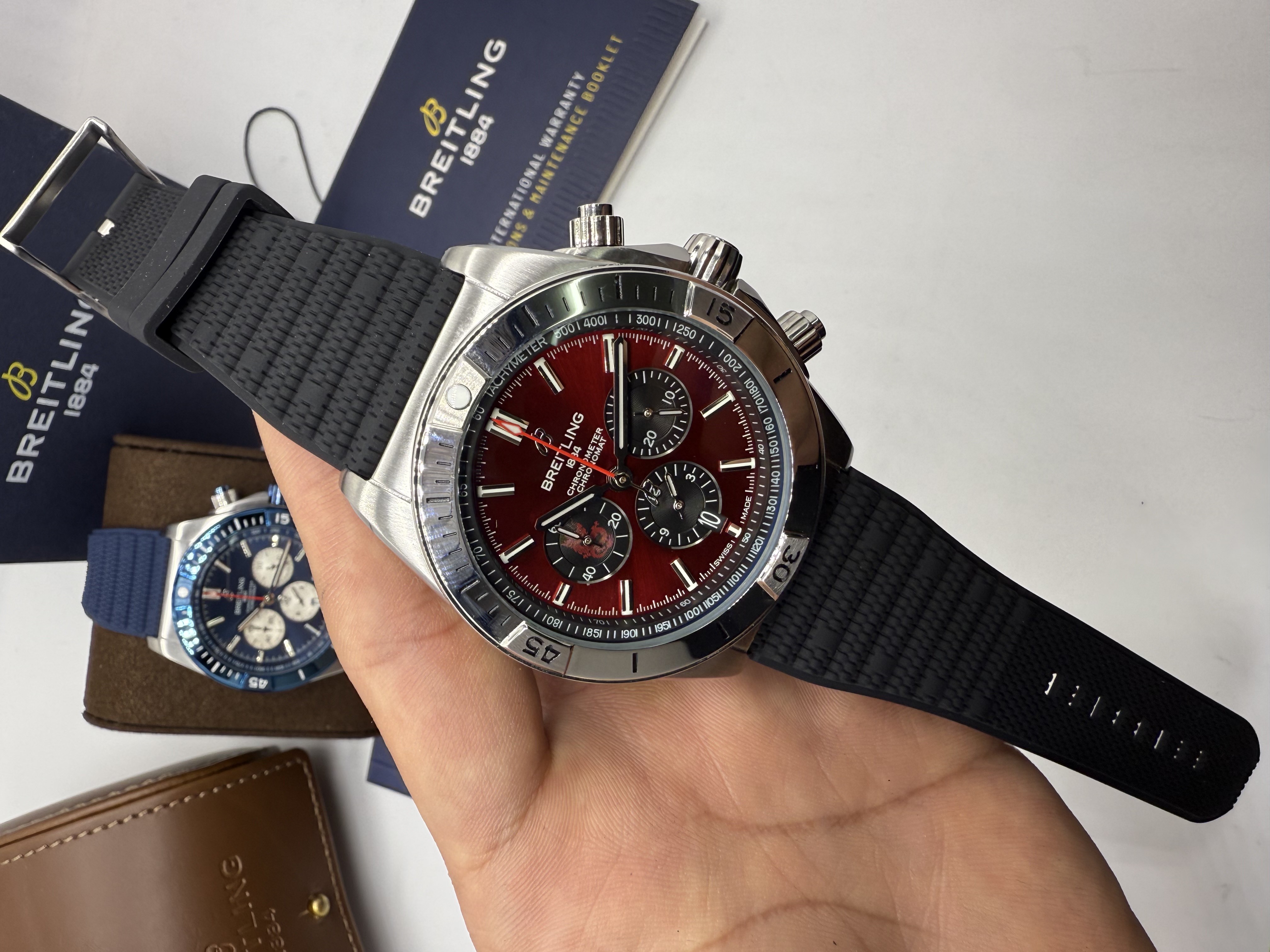 Breitling Chronomat Dial Vermelho