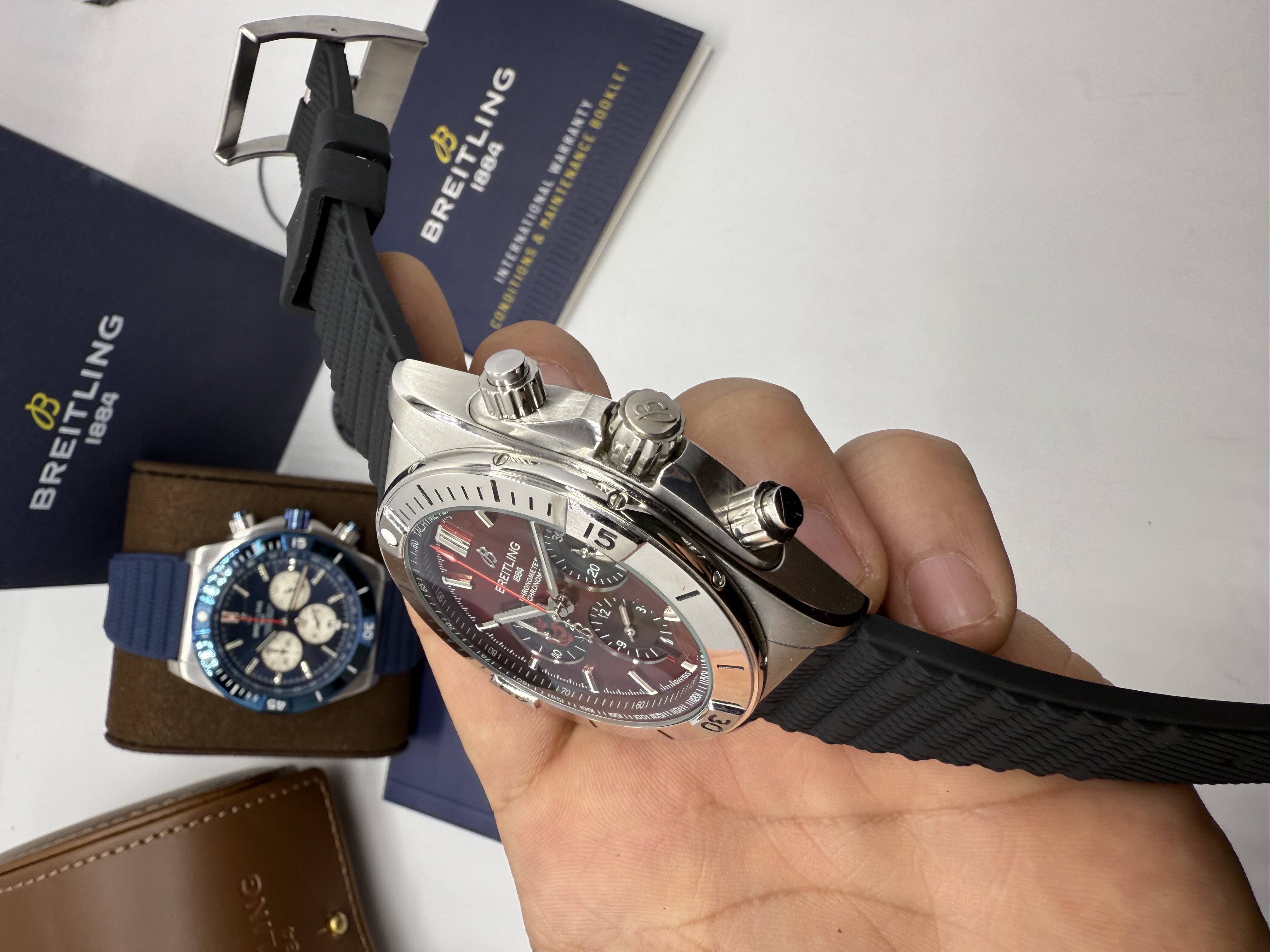 Breitling Chronomat Dial Vermelho