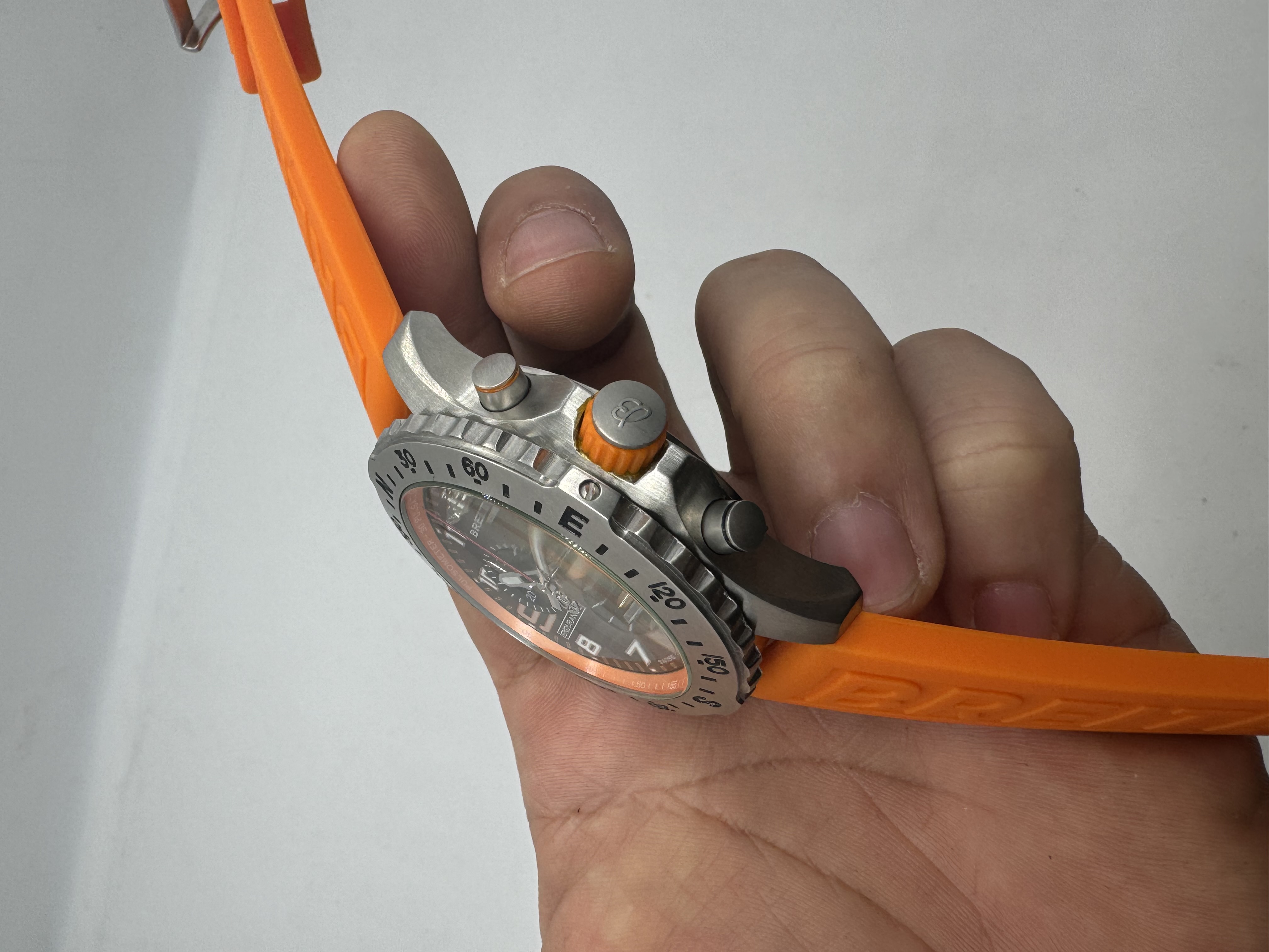 Breitling Endurance PRO Laranja e Prata