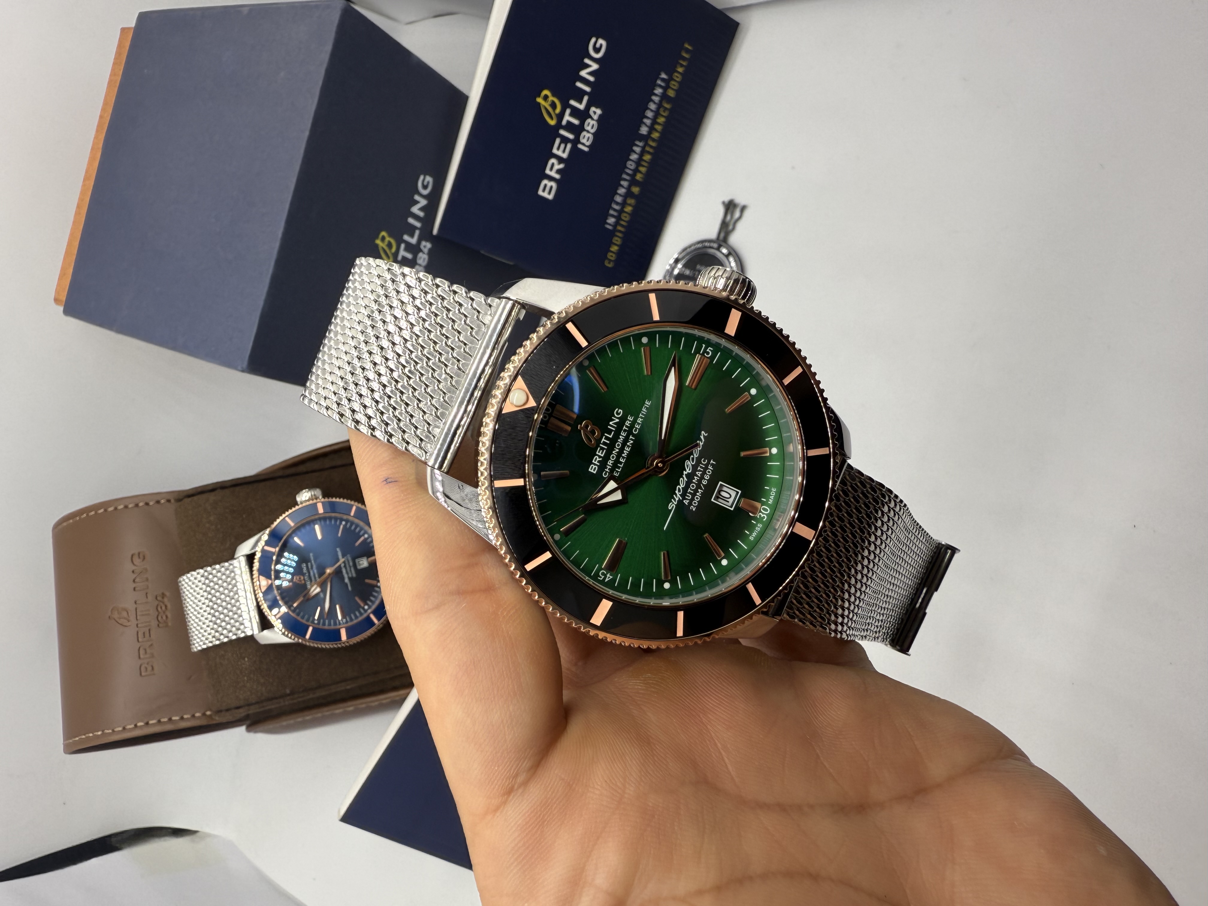 Breitling Superocean Heritage Verde e Rosê
