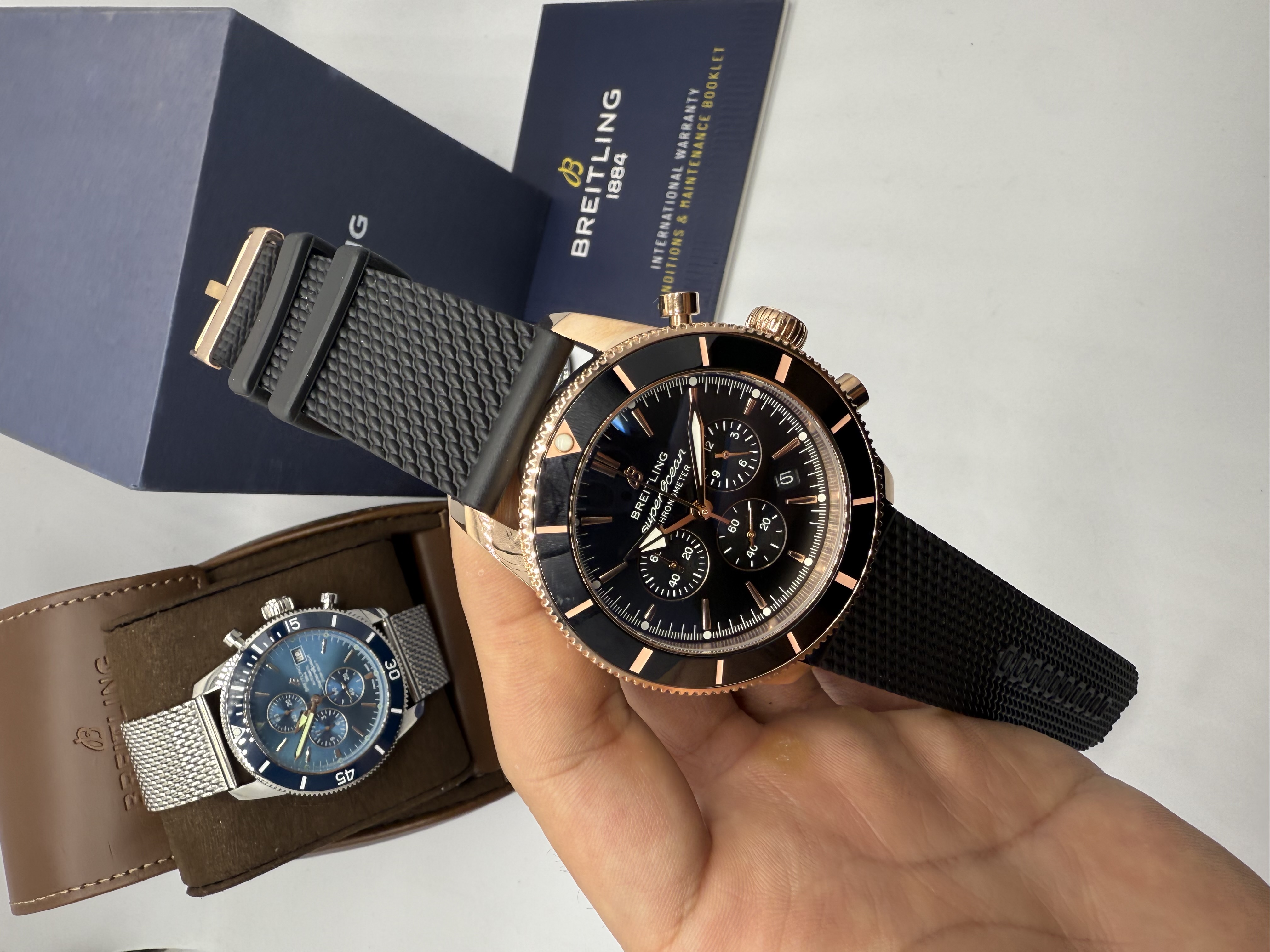Breitling Superocean Heritage Chronograf Preto e Rosê