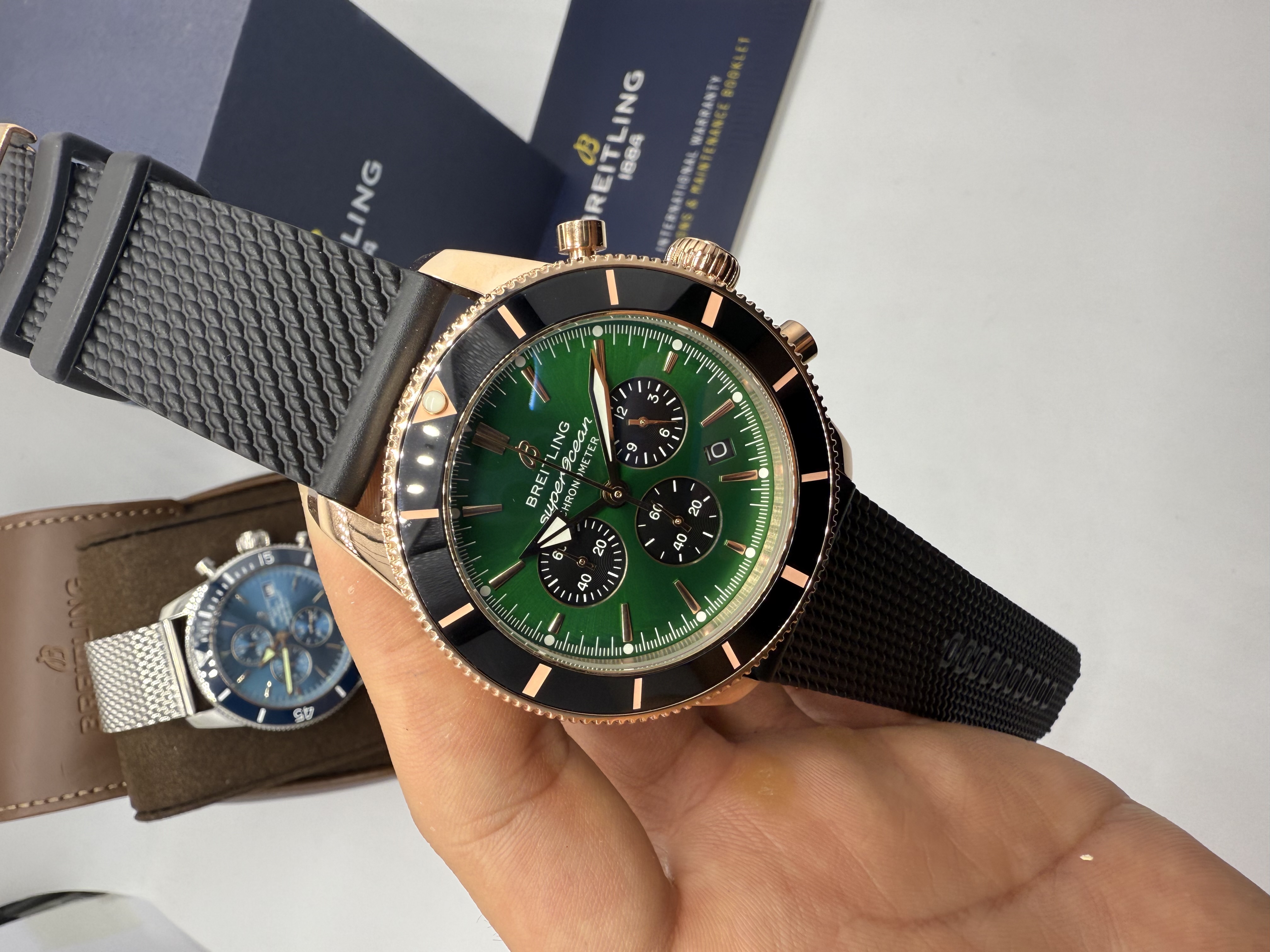 Breitling Superocean Heritage Chronograf Verde e Rosê