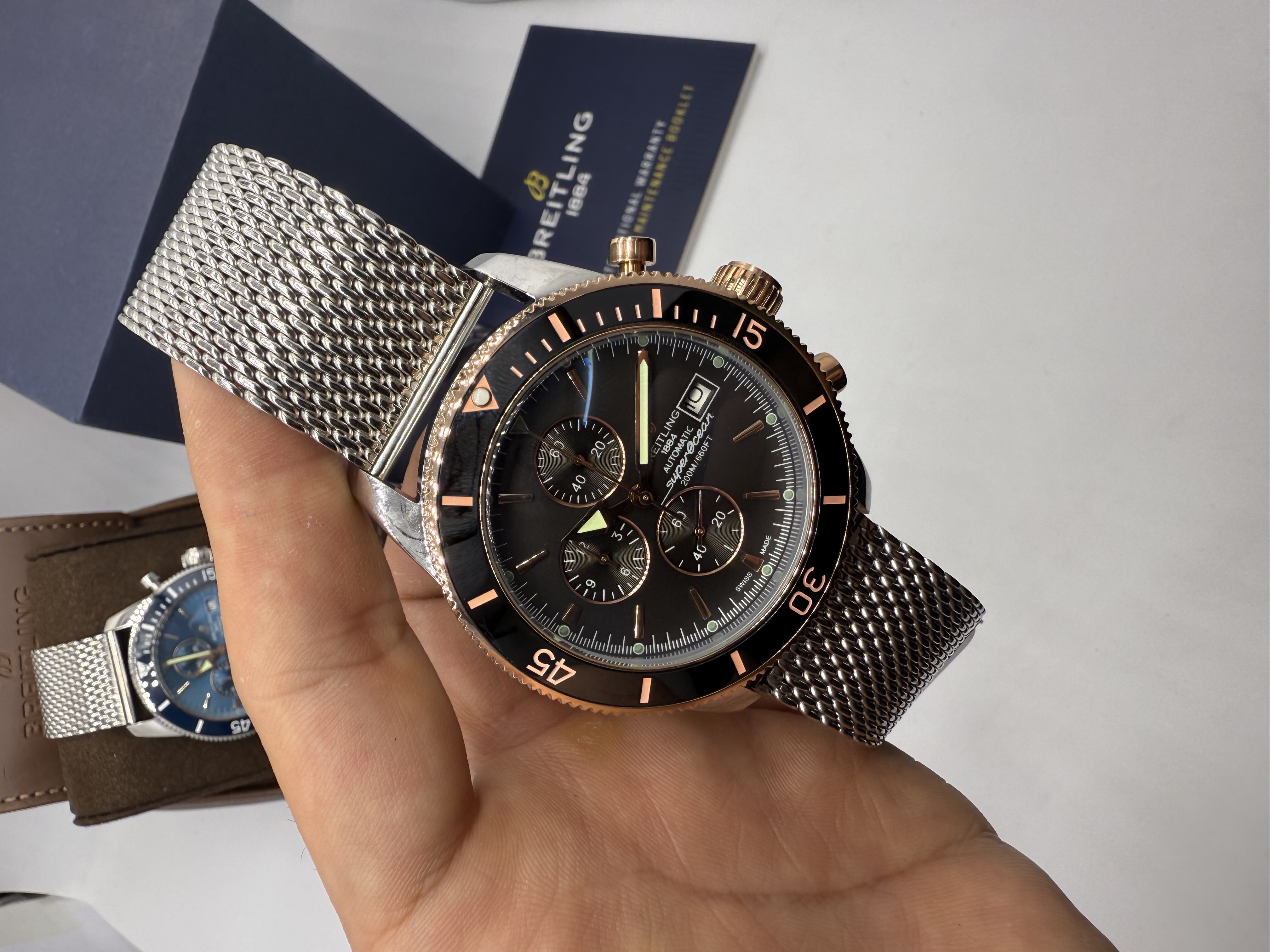 Breitling Superocean Heritage Chronograph Preto e Rosê