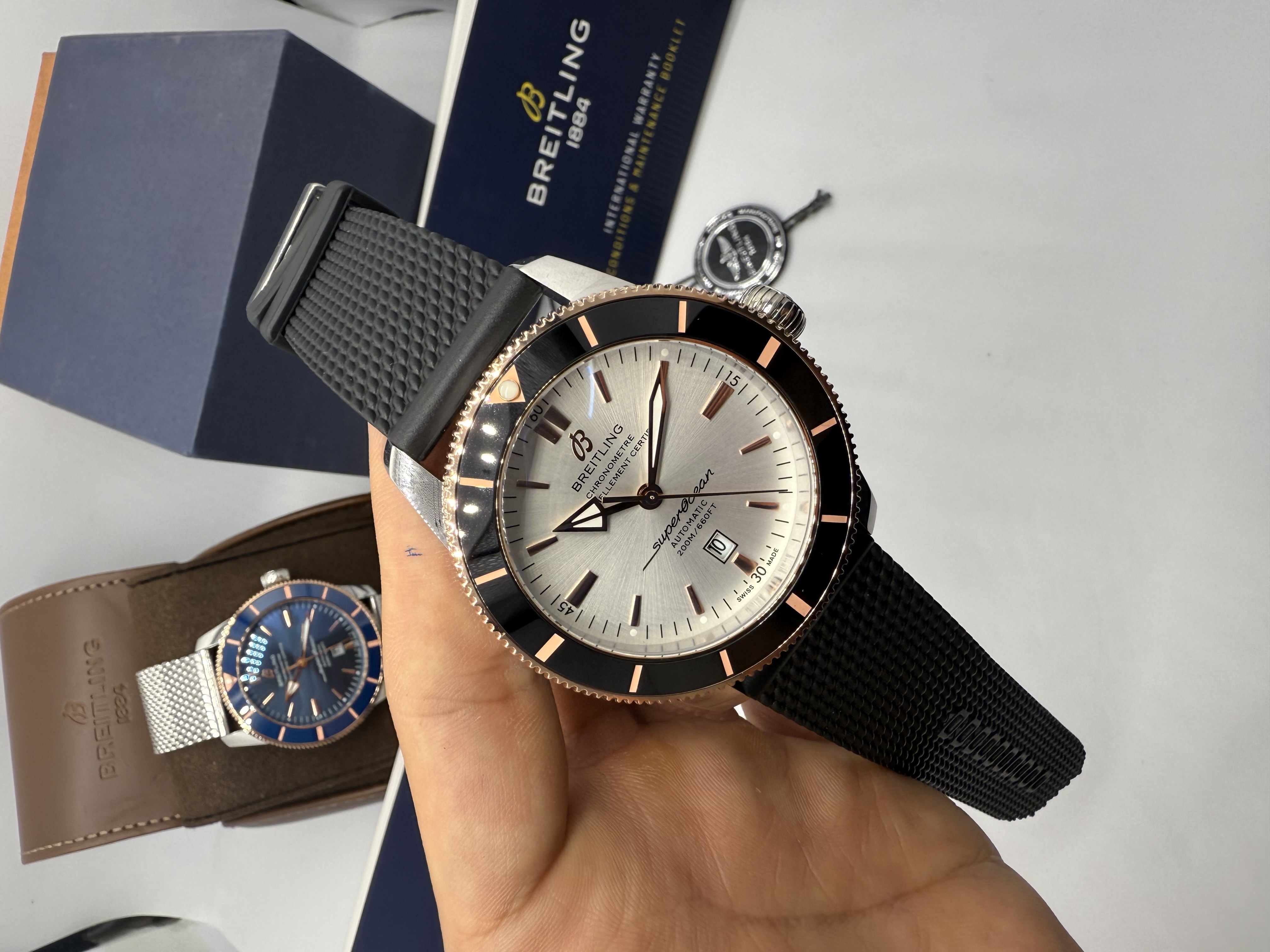 Breitling Superocean Heritage Branco e Rosê