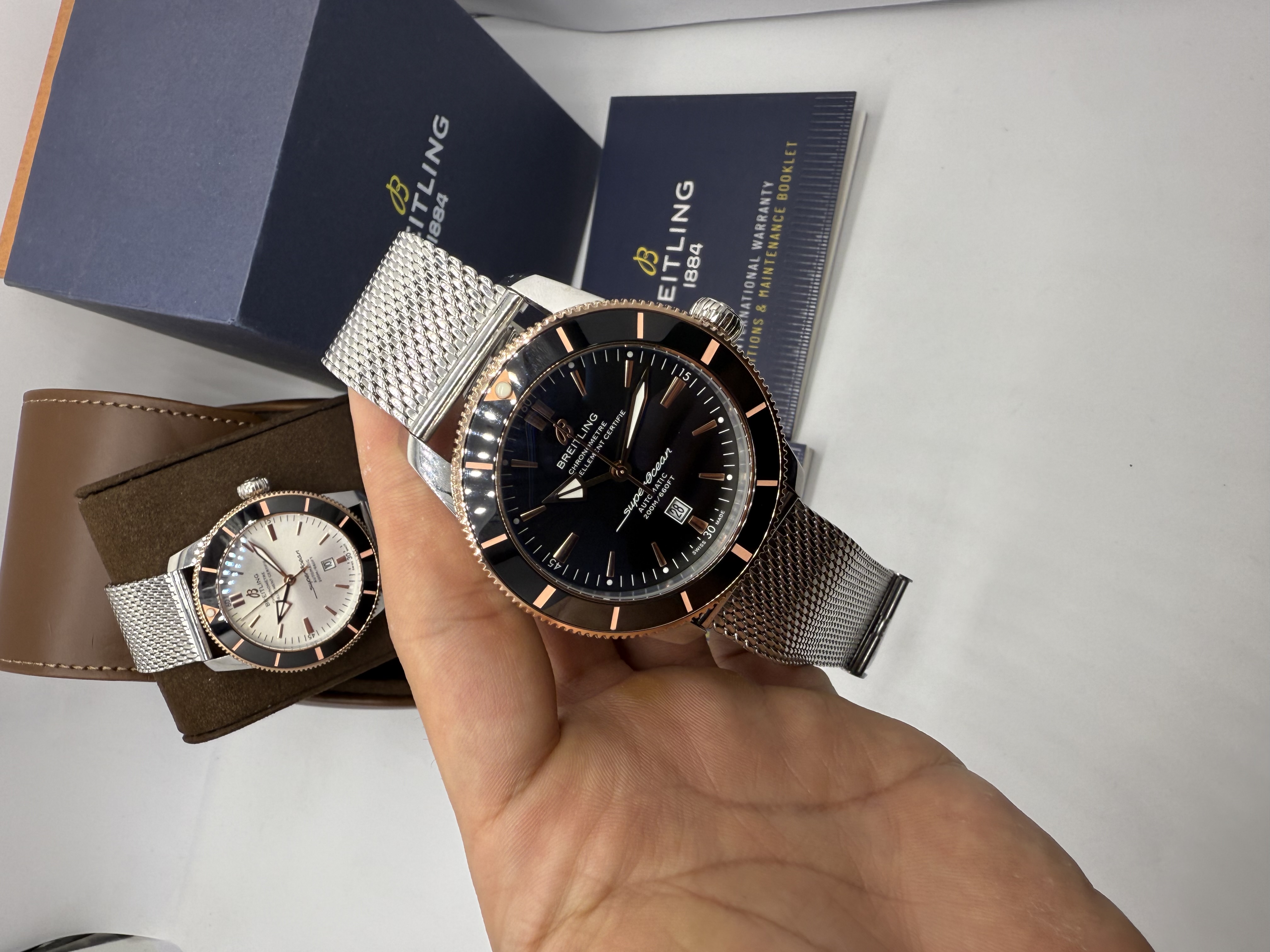 Breitling Superocean Heritage Preto e Rosê