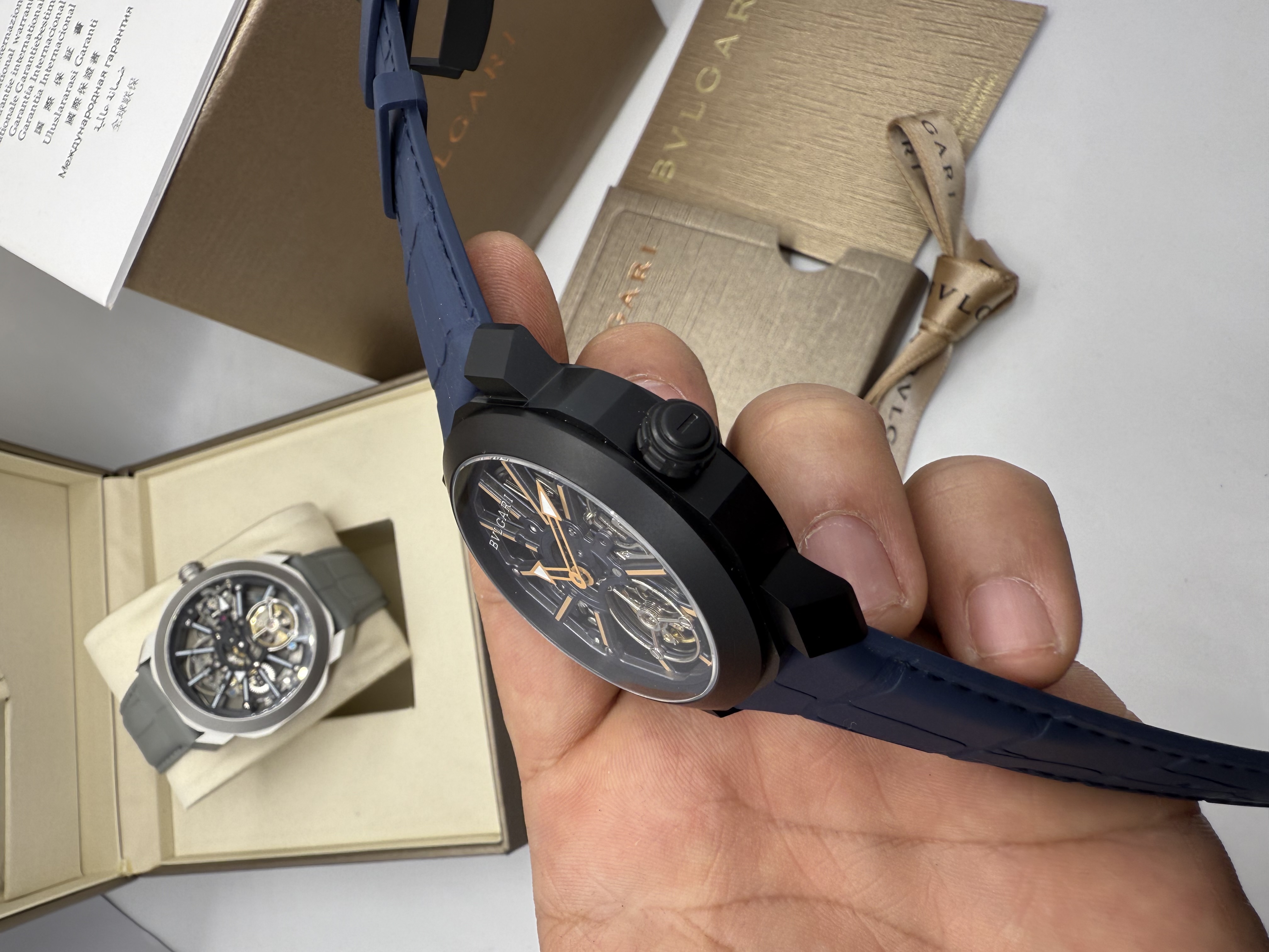 Bvlgari Octo Roma Skeleton Azul e Preto