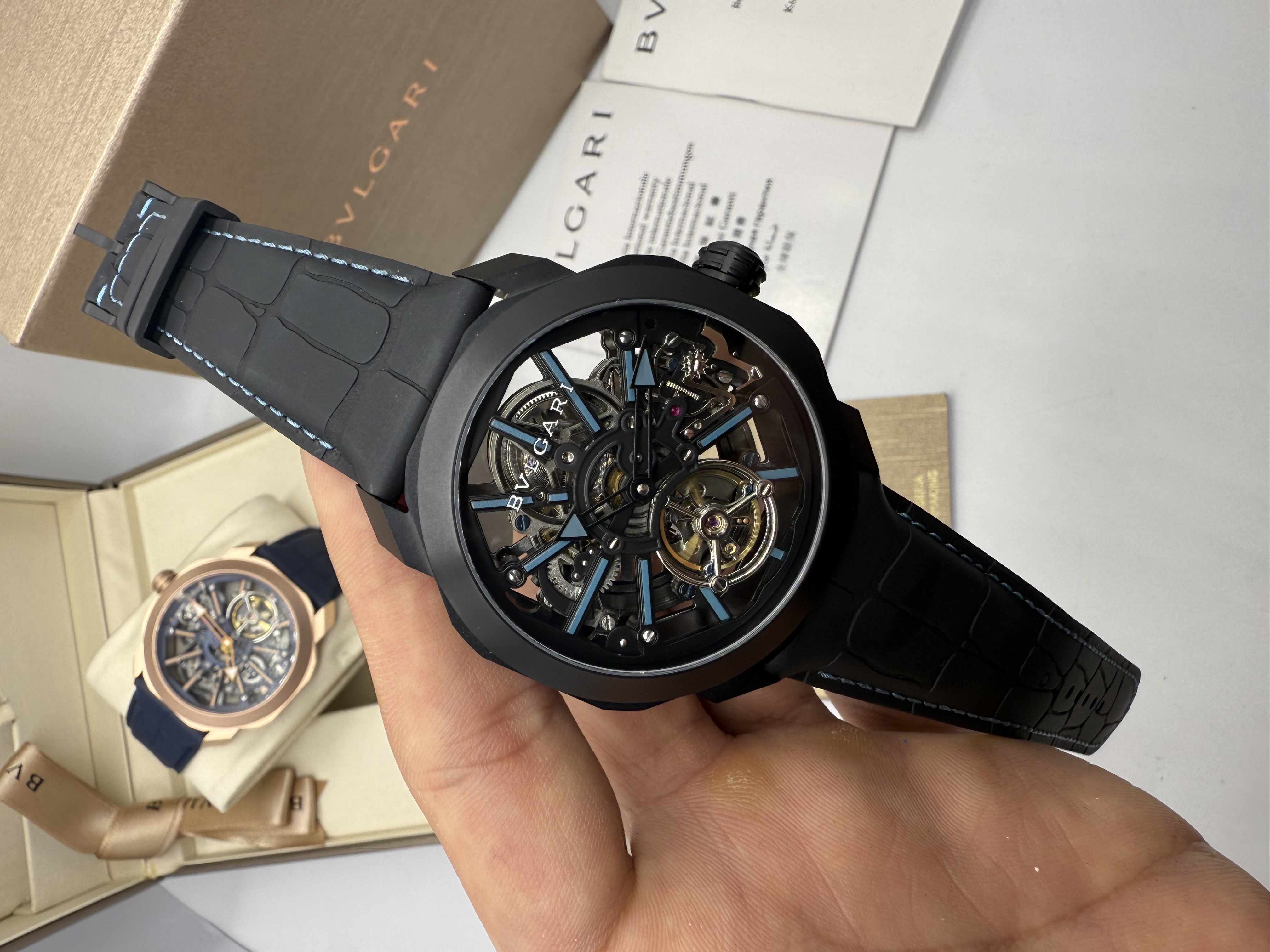 Bvlgari Octo Roma Skeleton Preto e Azul