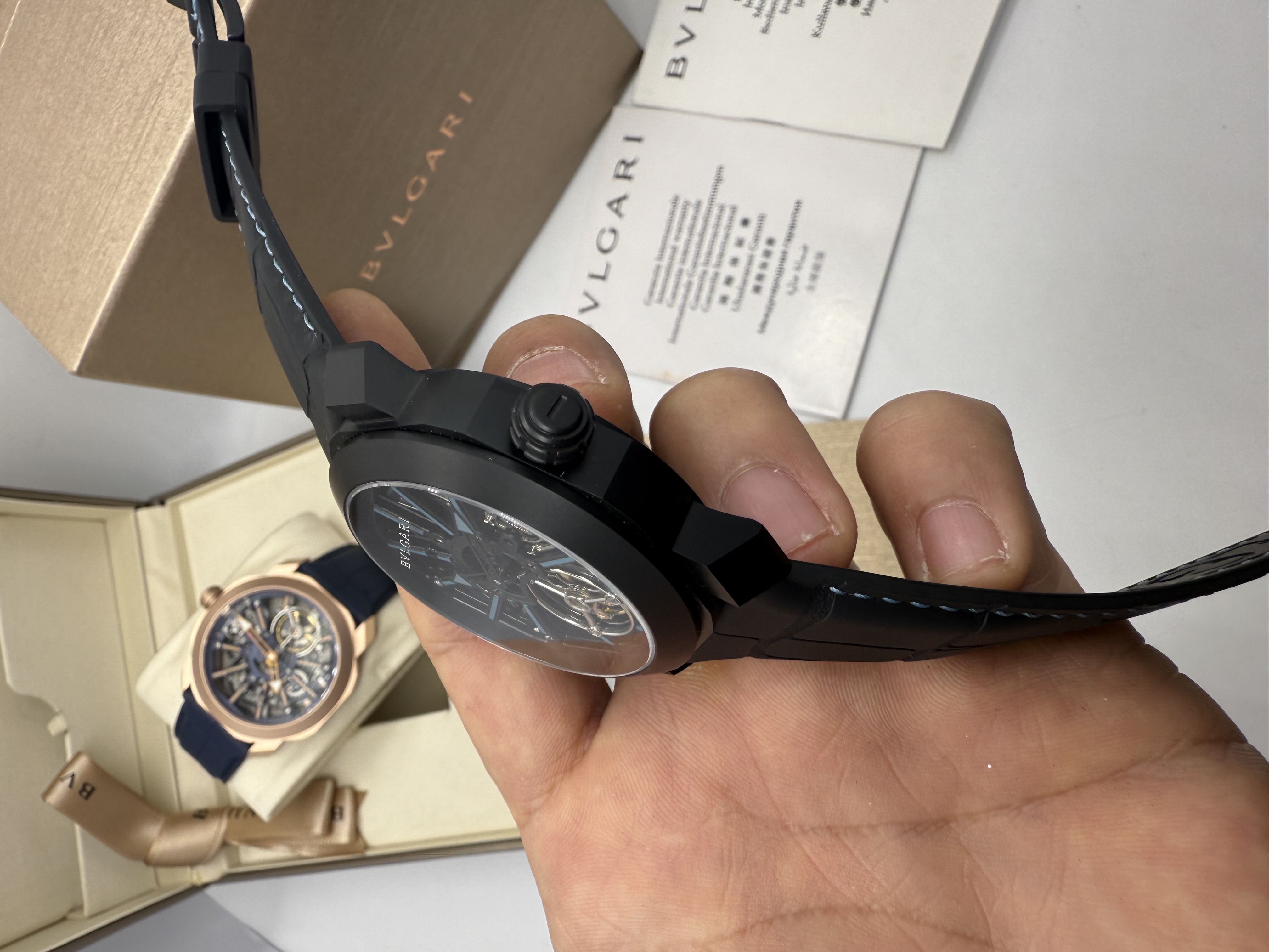 Bvlgari Octo Roma Skeleton Preto e Azul
