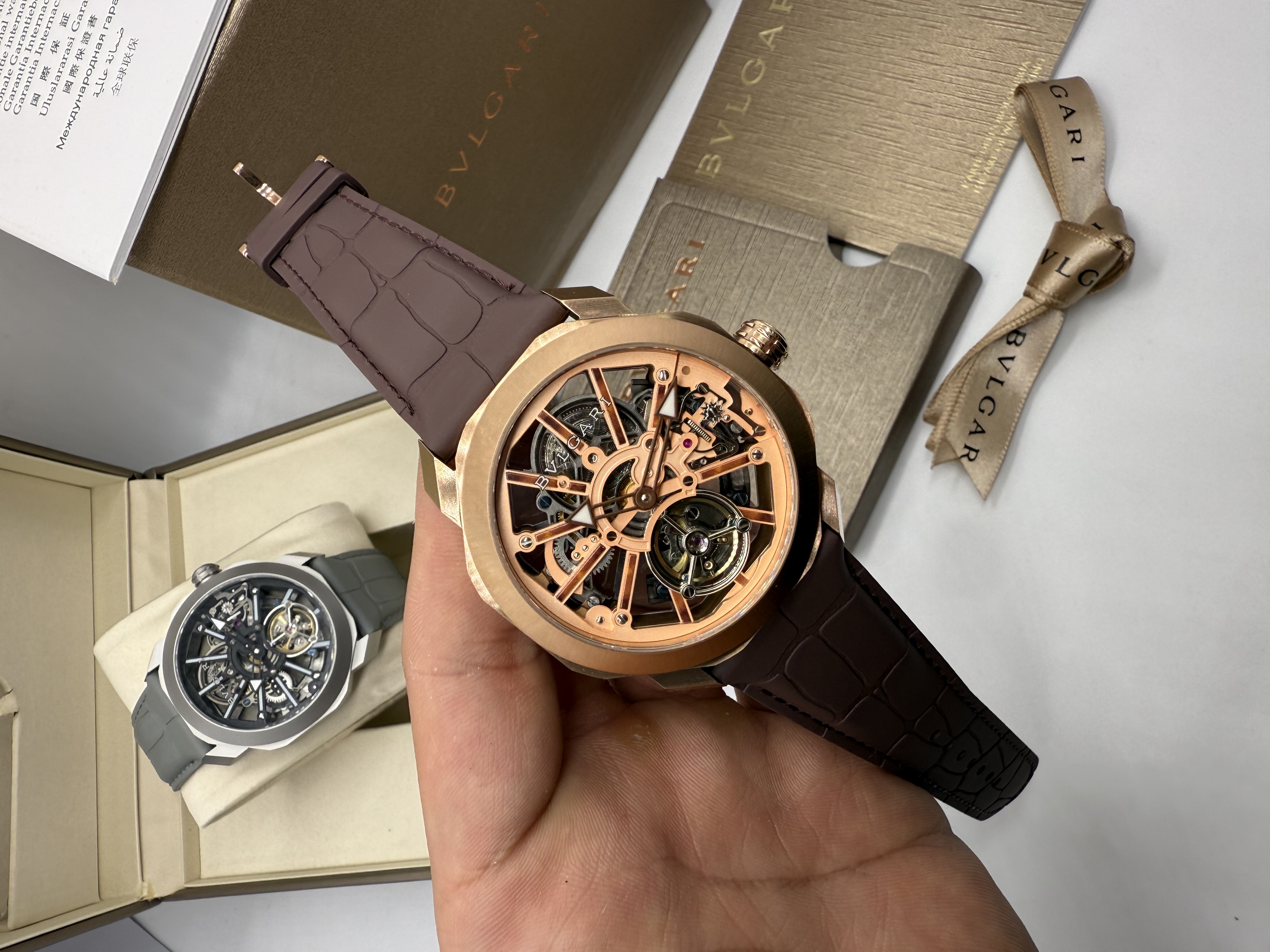 Bvlgari Octo Roma Skeleton Rosê e Marrom