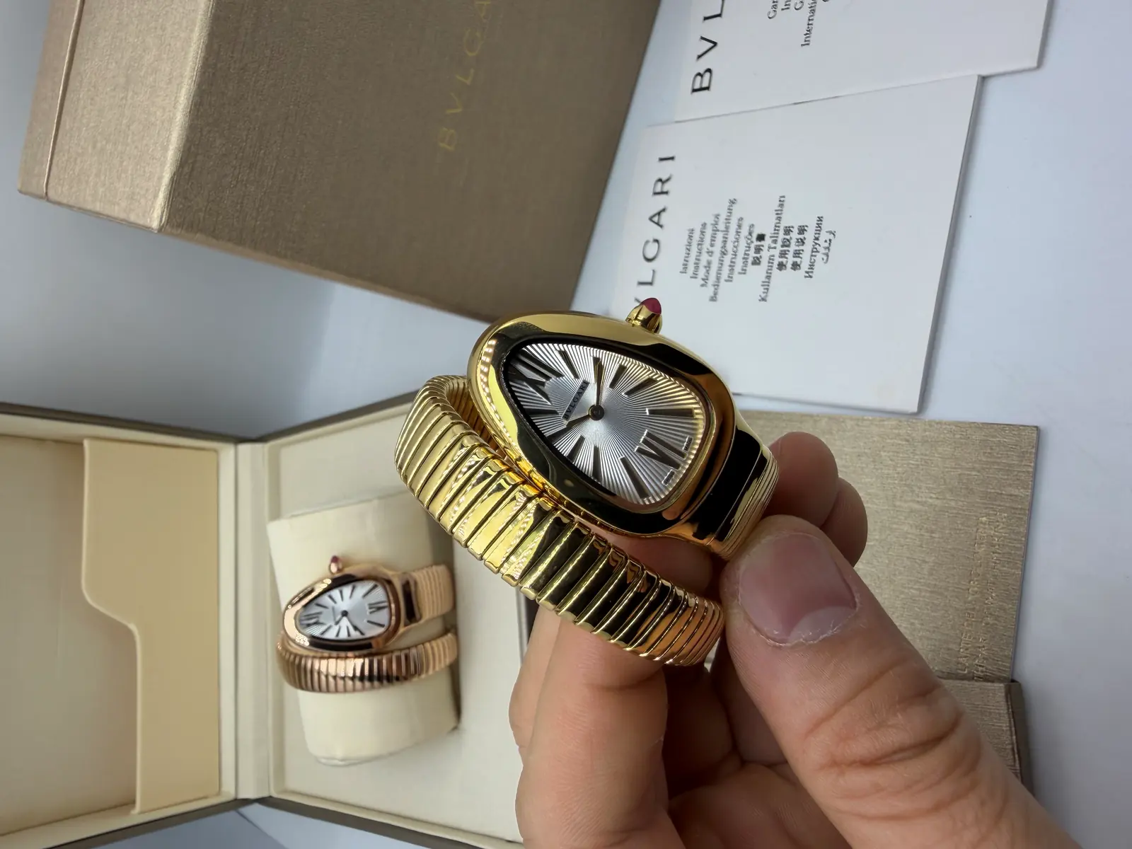 Bvlgari Serpenti Dourado Dial Branco