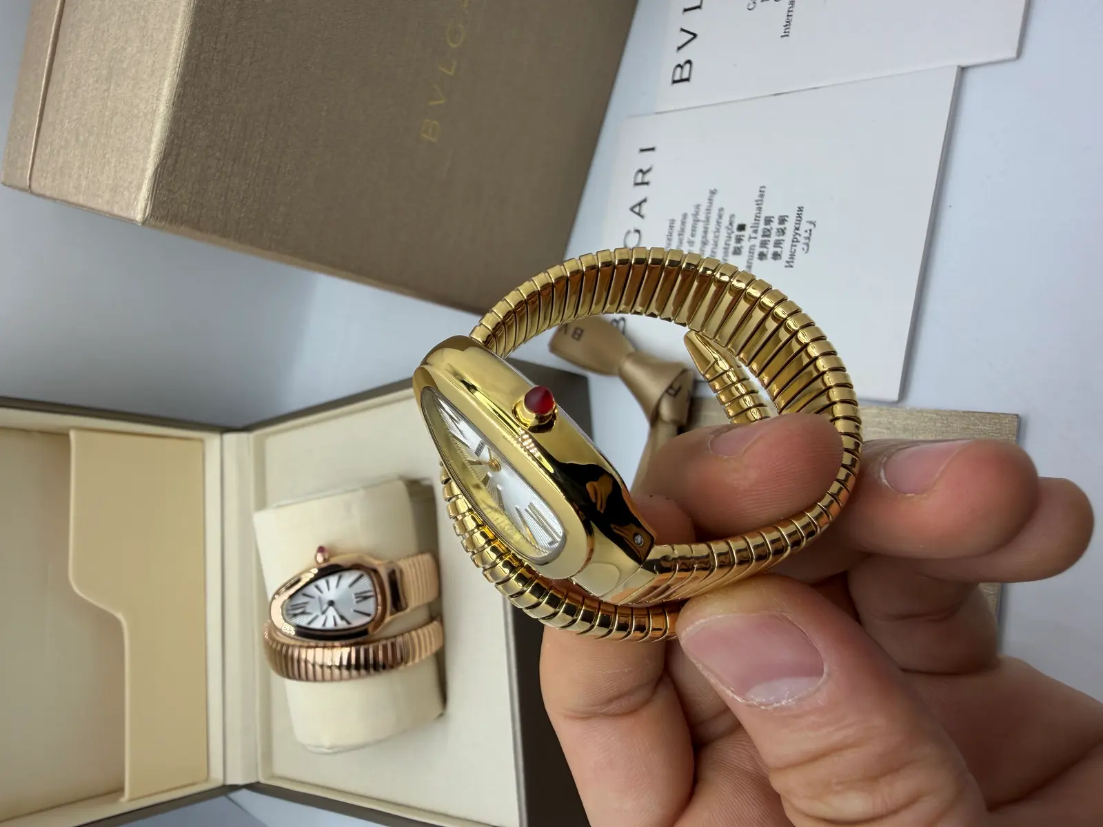 Bvlgari Serpenti Dourado Dial Branco