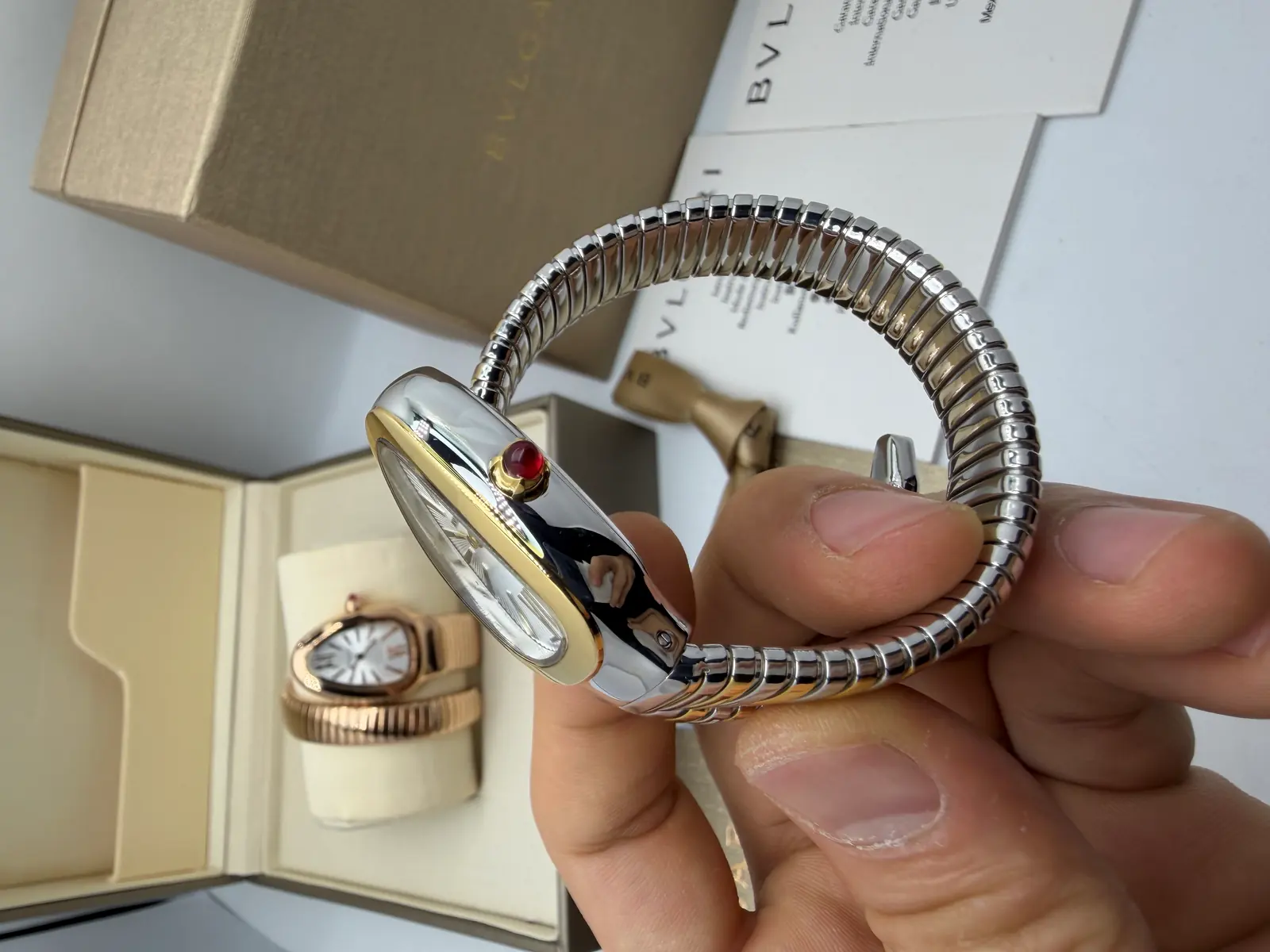 Bvlgari Serpenti Prata com Dourado Dial Branco