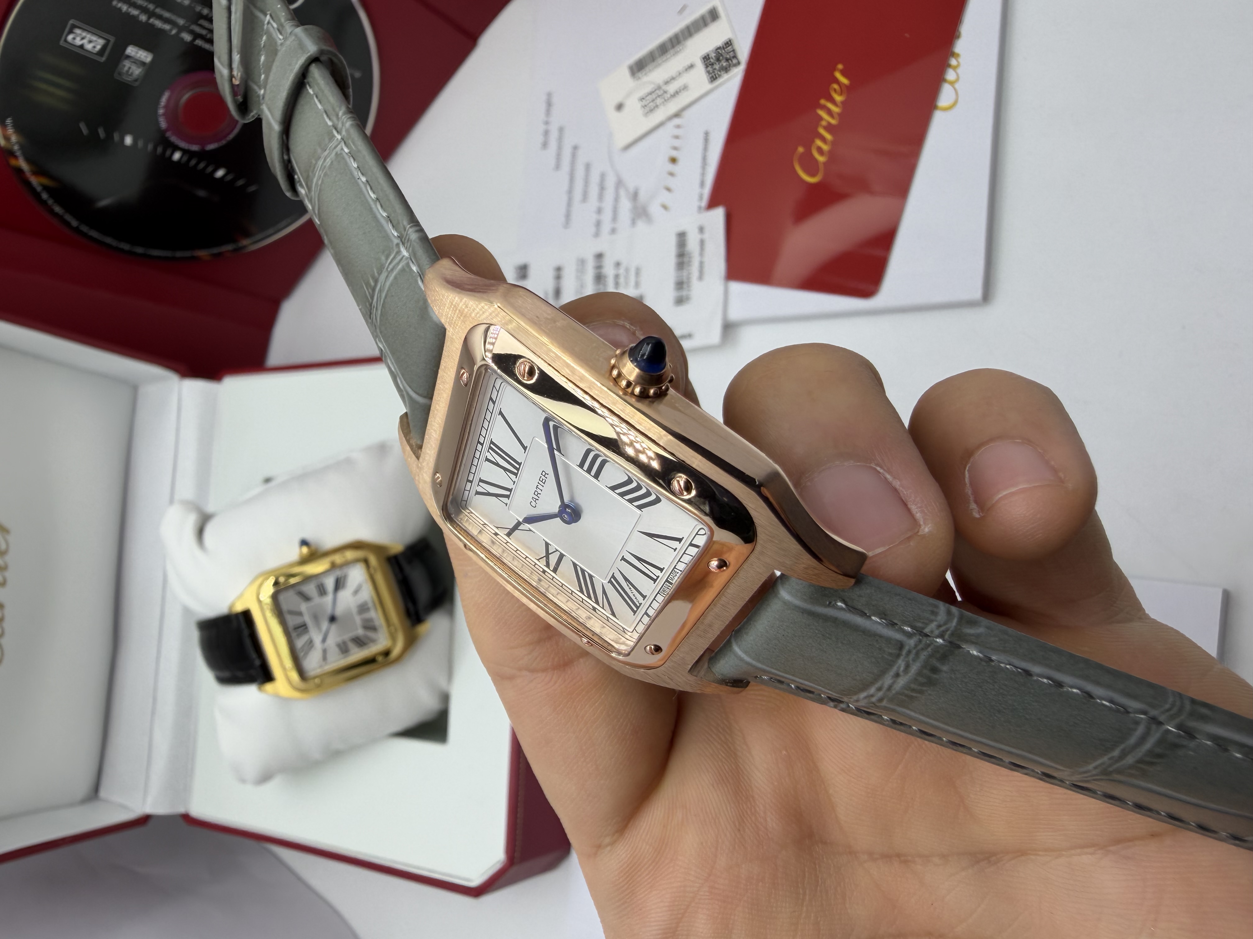 Cartier Santos Rosê Couro Cinza.
