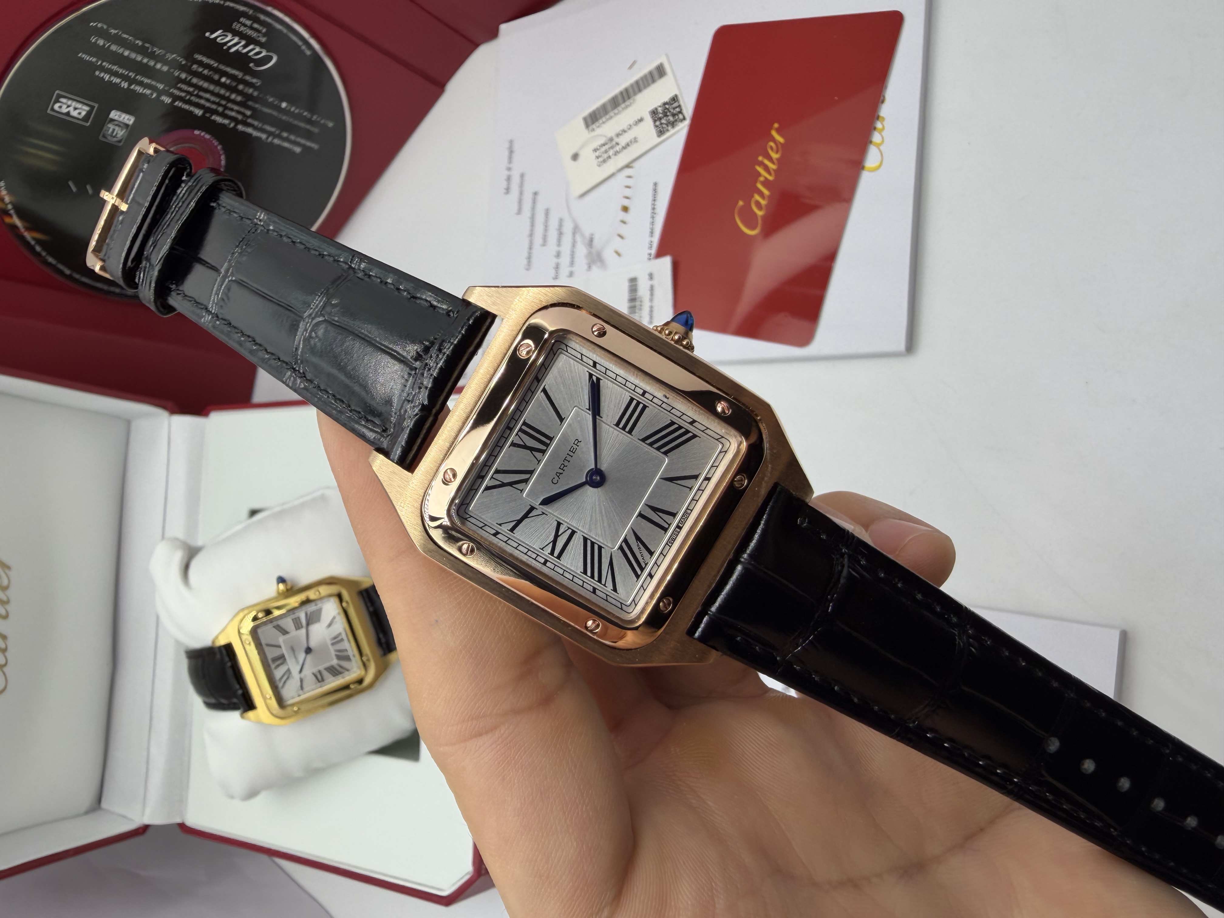 Cartier Santos Rosê Couro Preto.