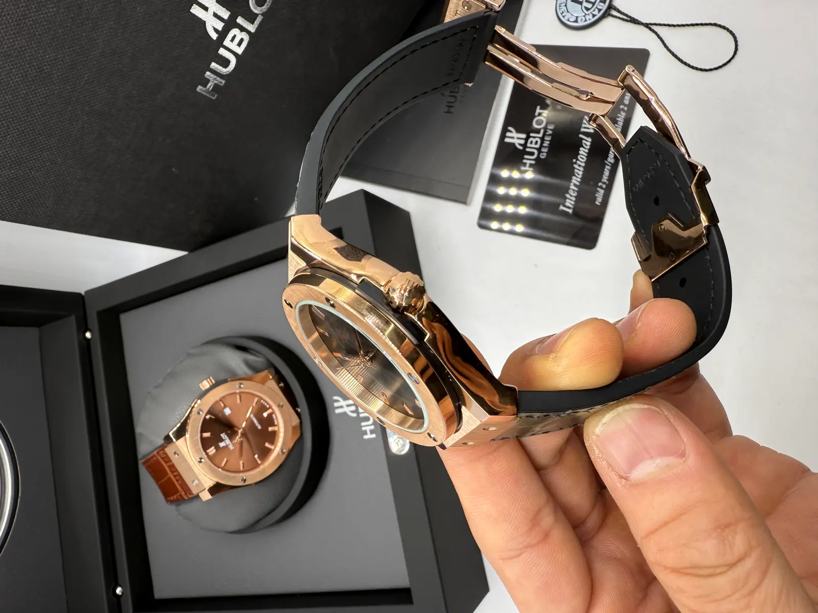 Hublot Classic Fusion Rosé Couro Cinza