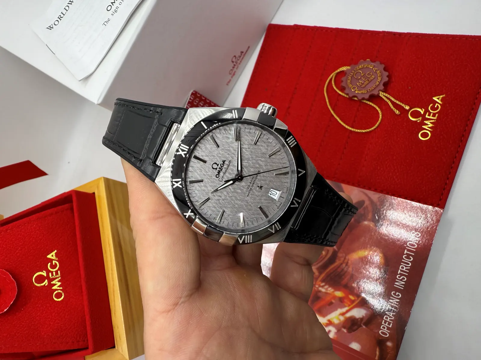 Omega Constellation Co-Axial Dial Cinza