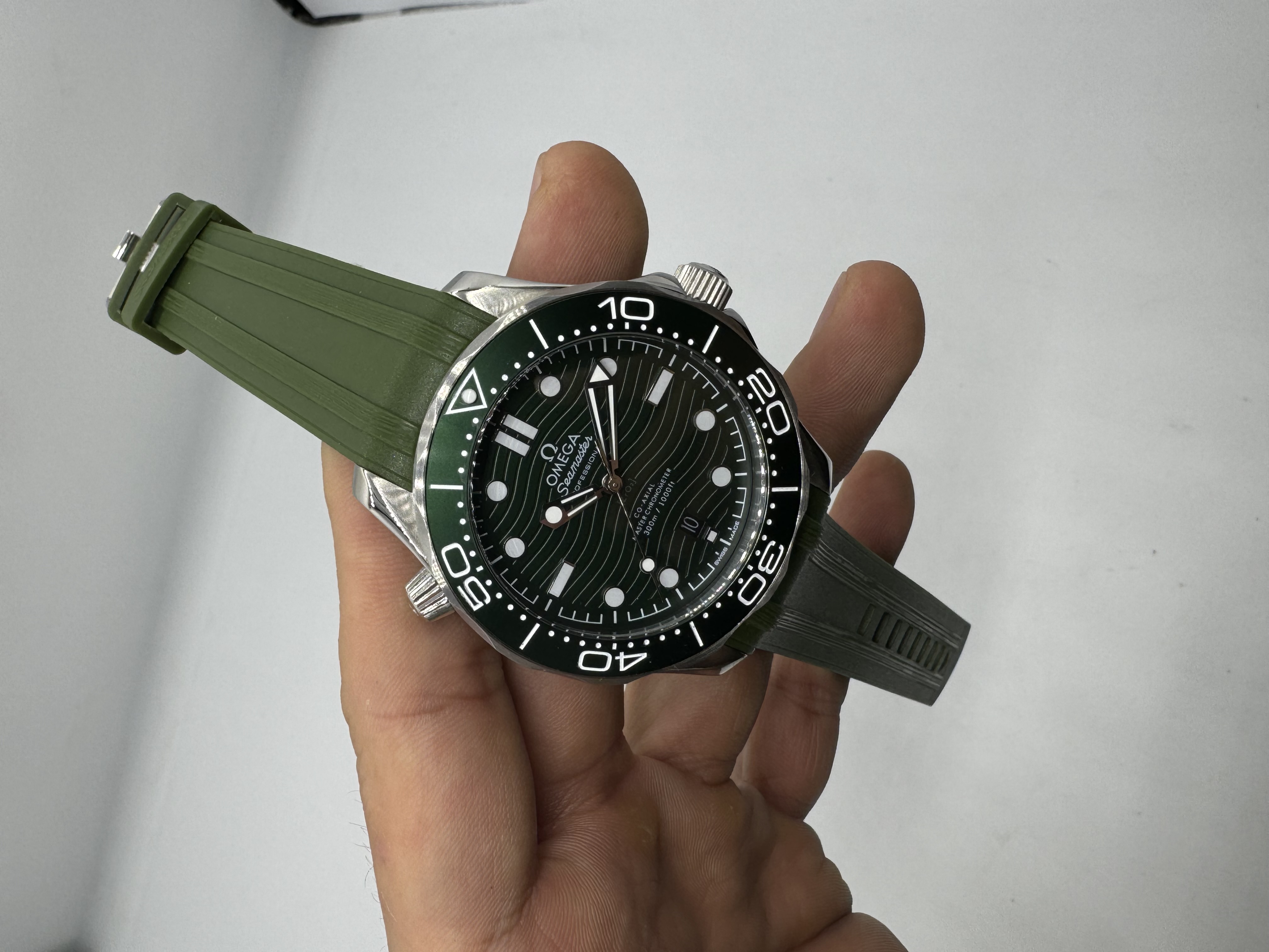 Omega Seamaster Co-Axial Master Verde Borracha