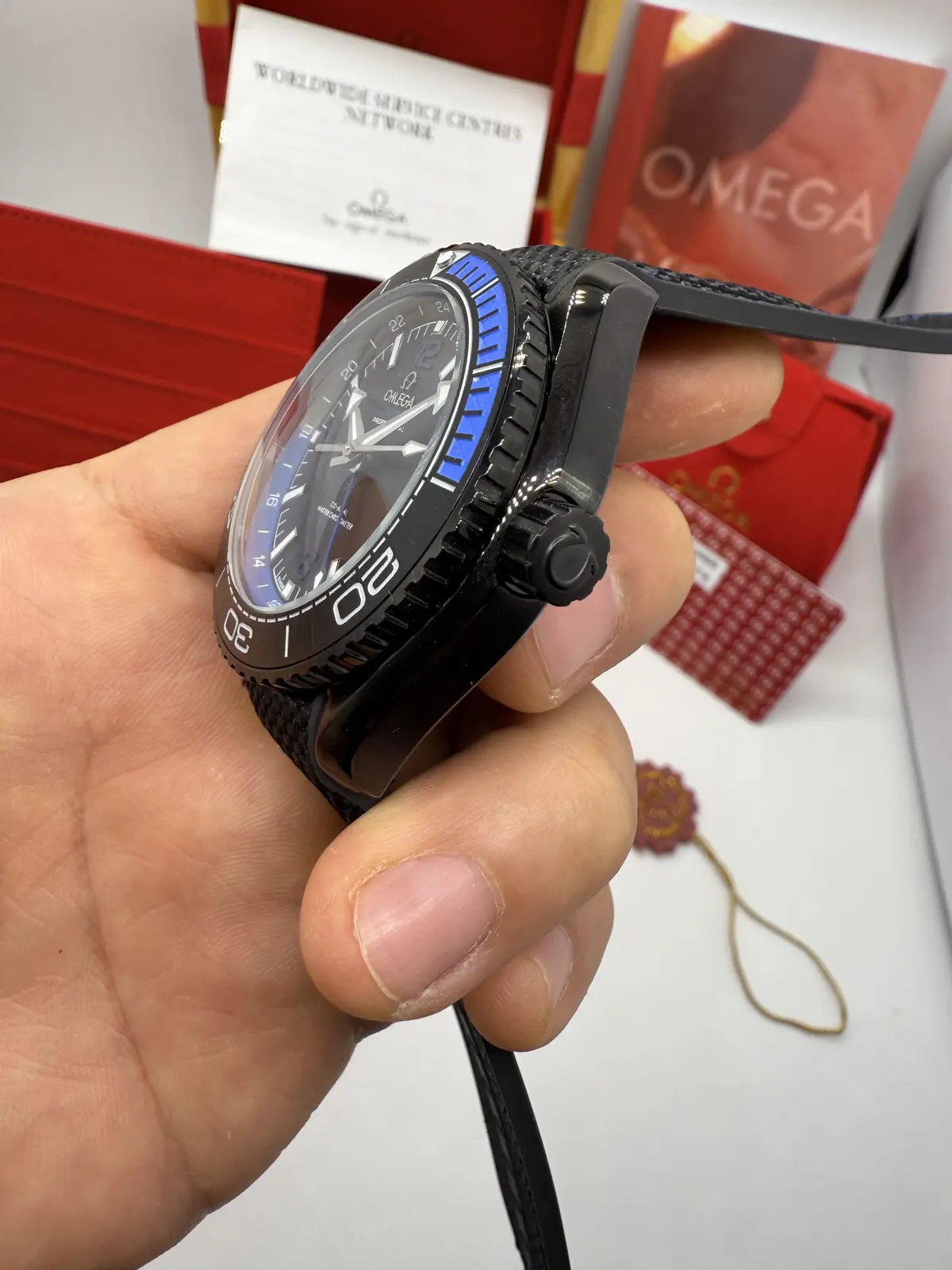 Omega Seamaster preto e azul