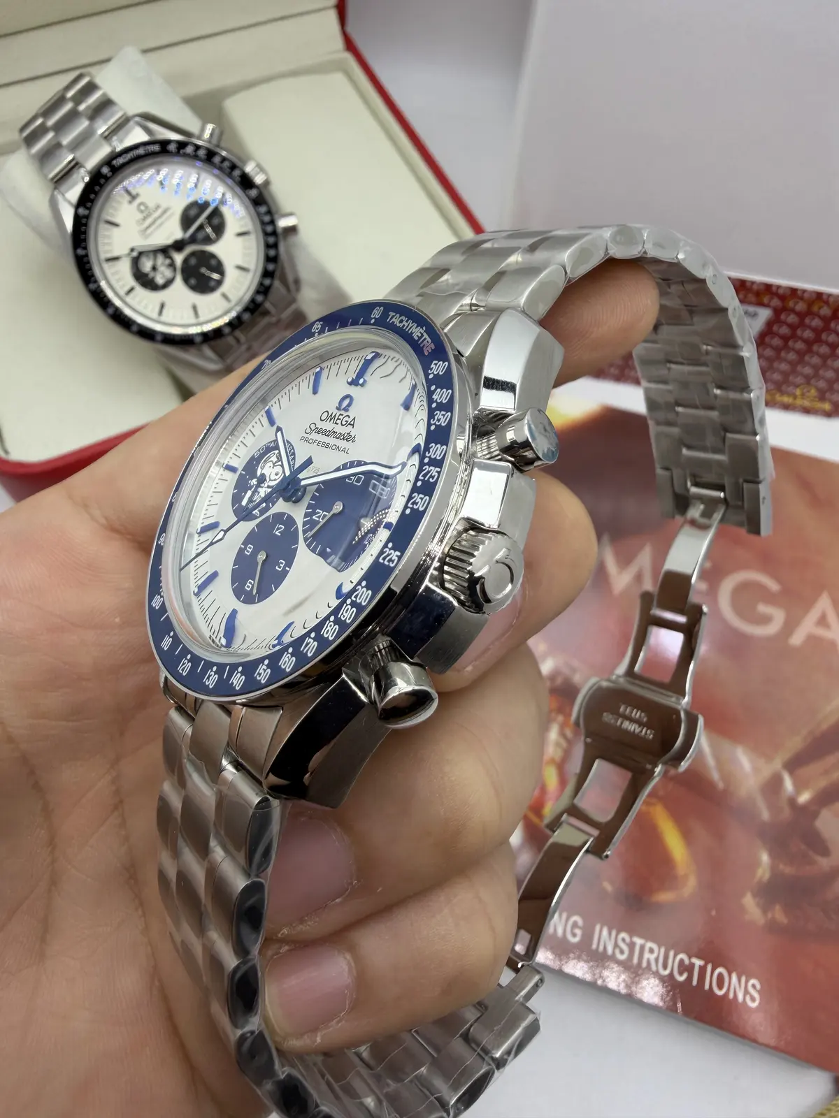 Omega Speedmaster “Snoopy”
