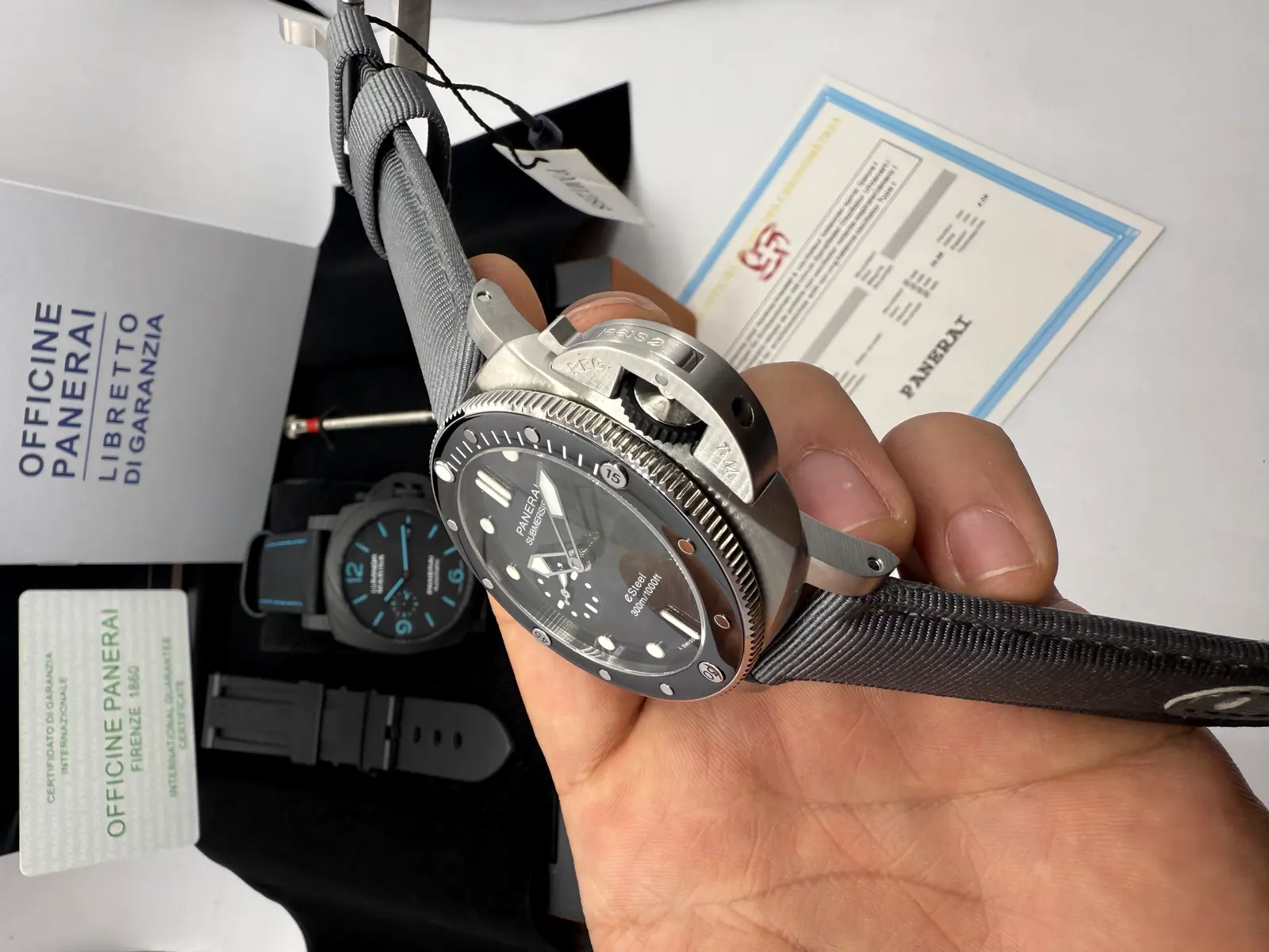 Panerai Submersible cinza dial preto