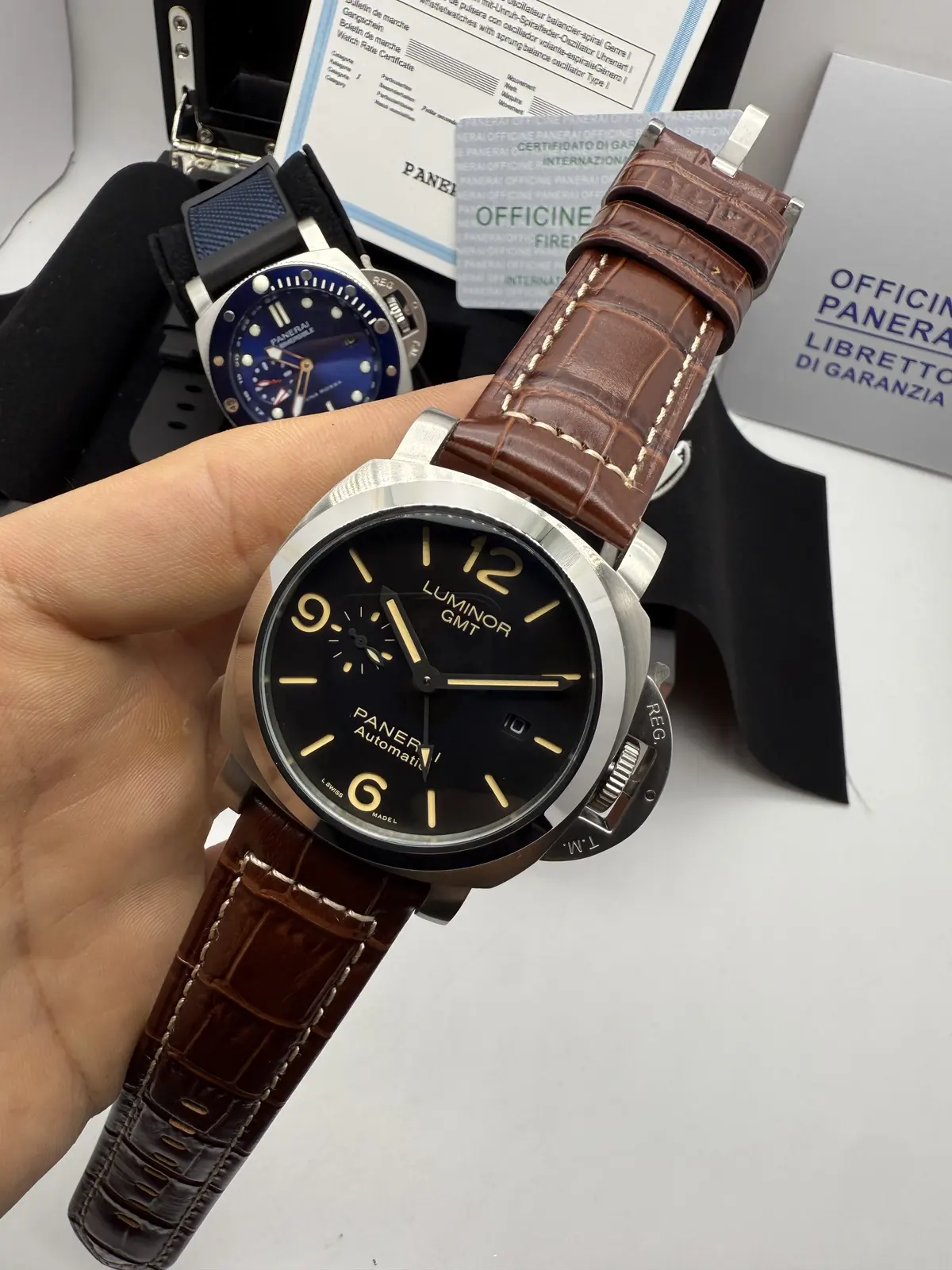 Panerai Luminor GMT Prata dial Preto