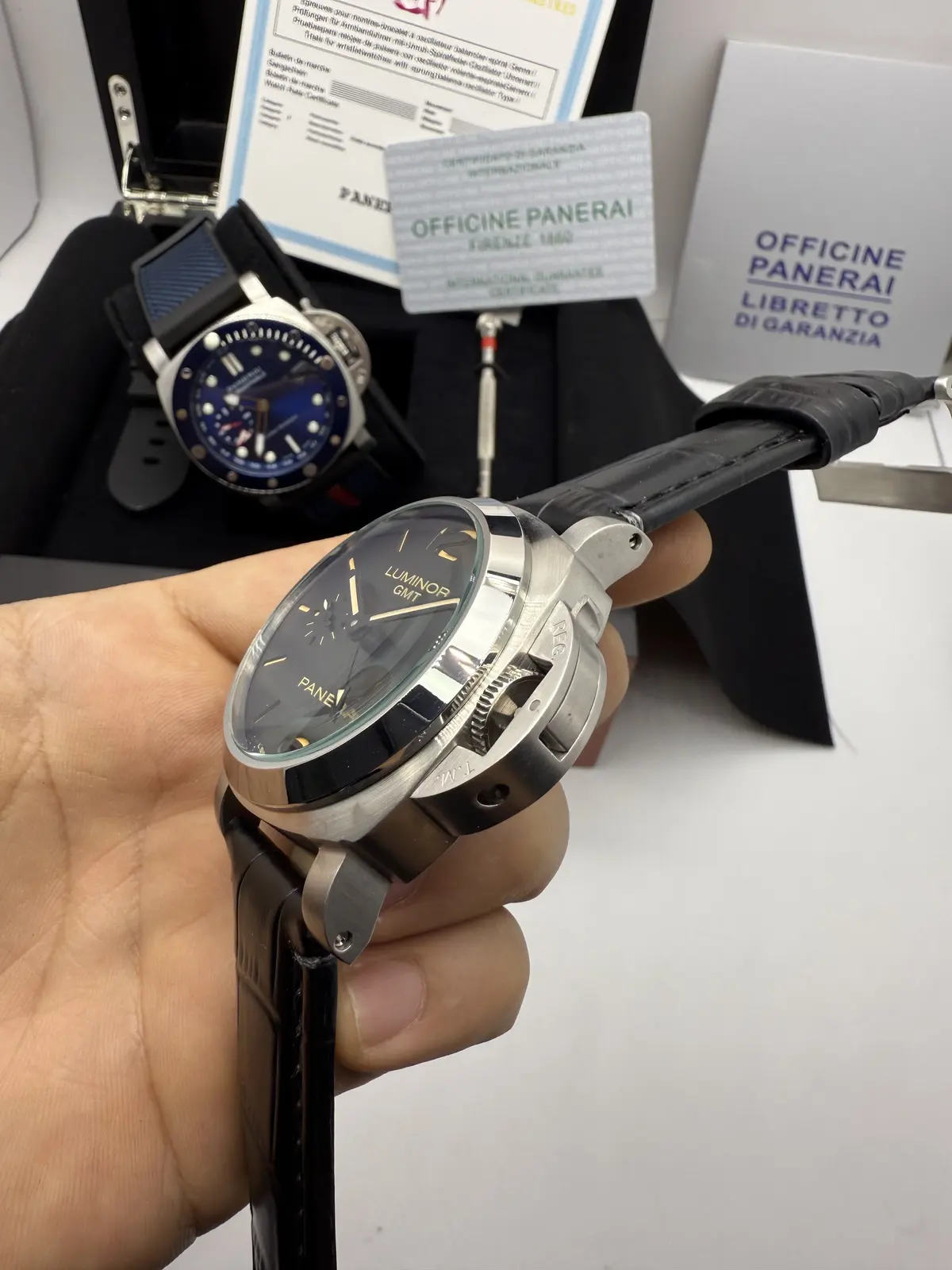 Panerai Luminor GMT Prata dial Preto