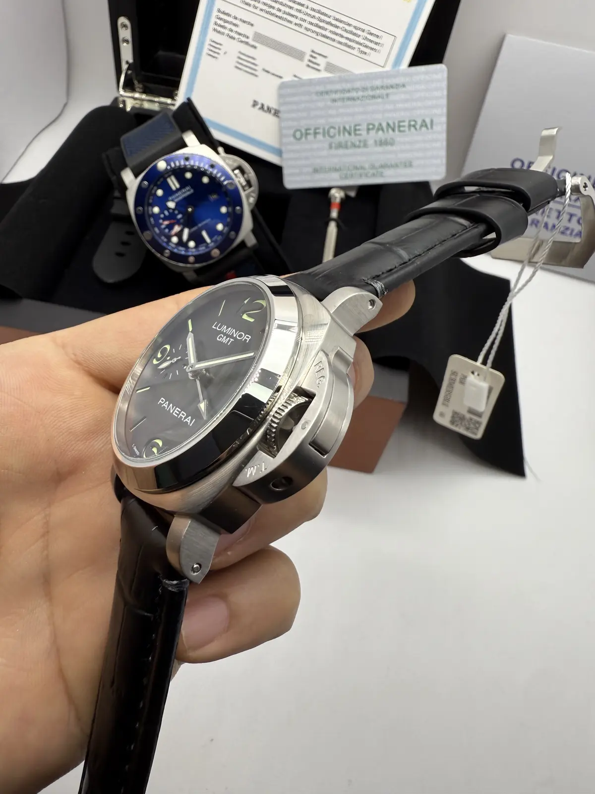 Panerai Luminor GMT Prata dial Preto