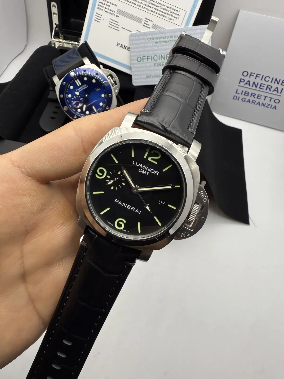 Panerai Luminor GMT Prata dial Preto