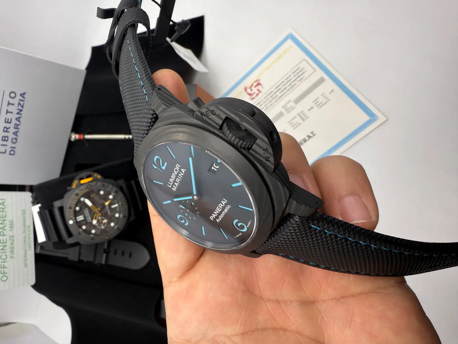 Panerai Luminor Marina Preto e azul