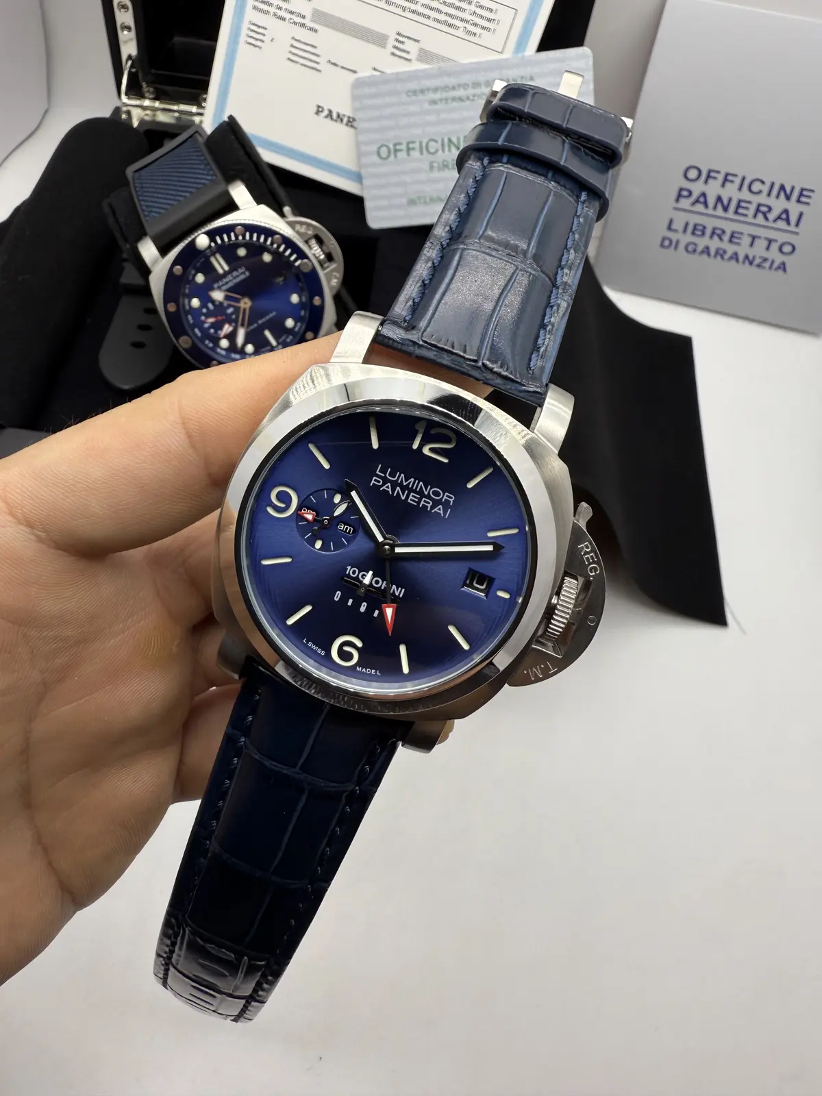 Panerai Luminor Prata dial Azul