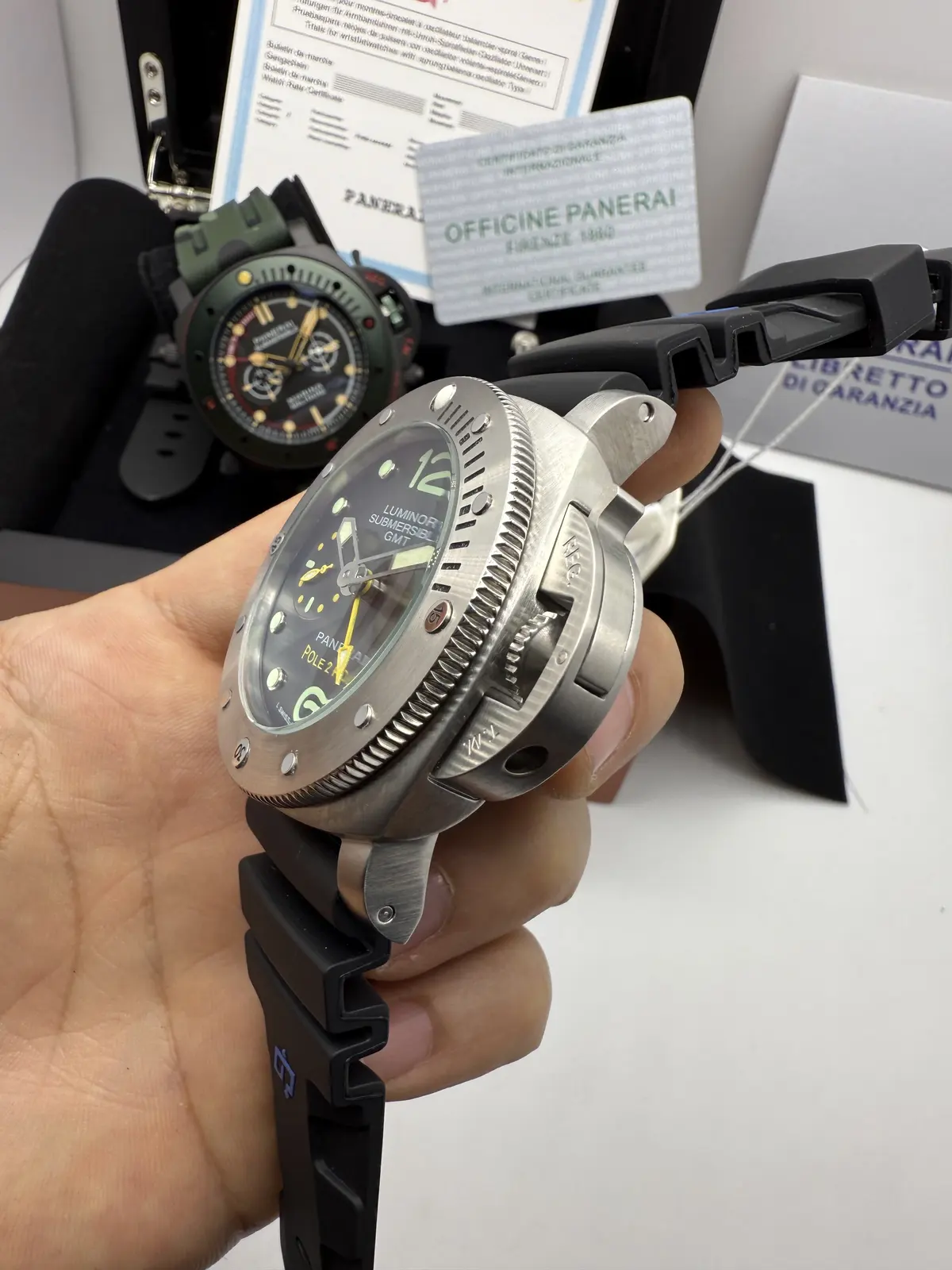 Panerai Submersible GMT Prata Dial Azul Marinho