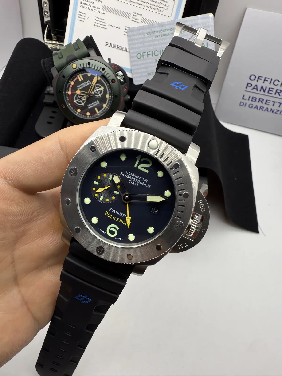 Panerai Submersible GMT Prata Dial Azul Marinho