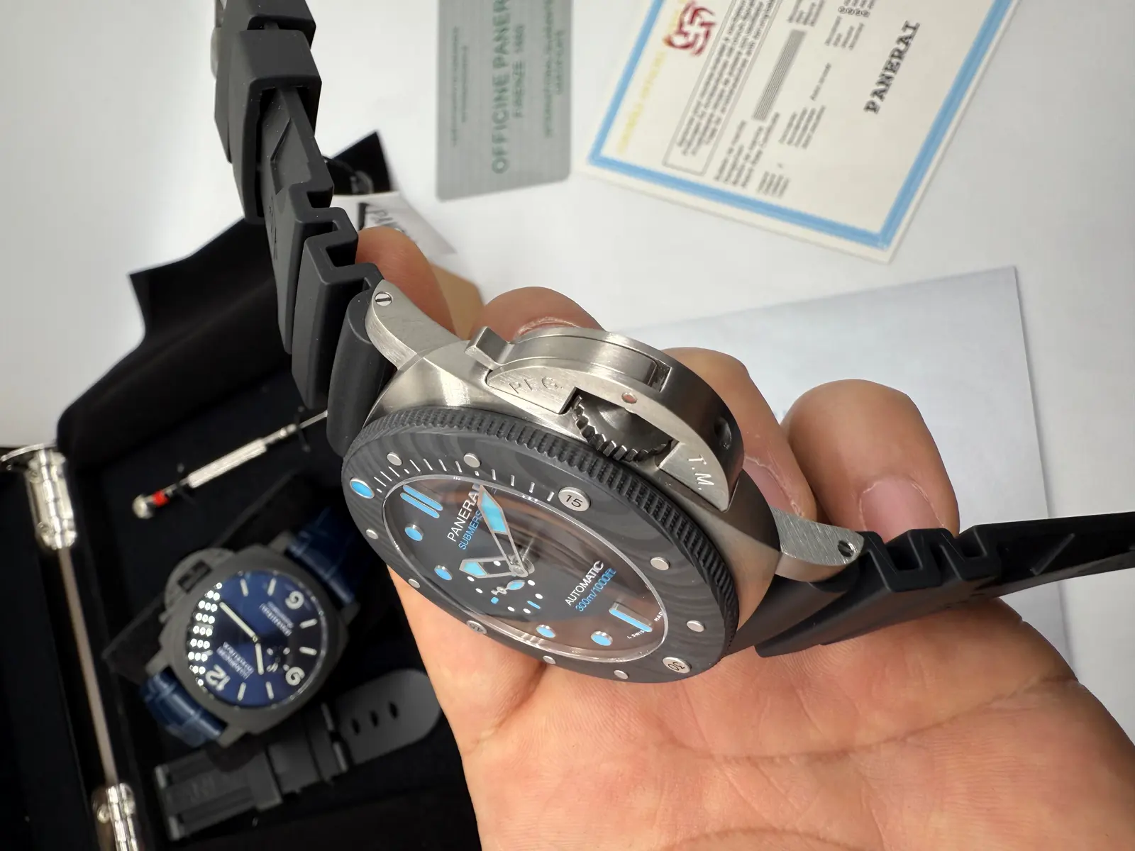Panerai Submersible Dial Preto e azul.