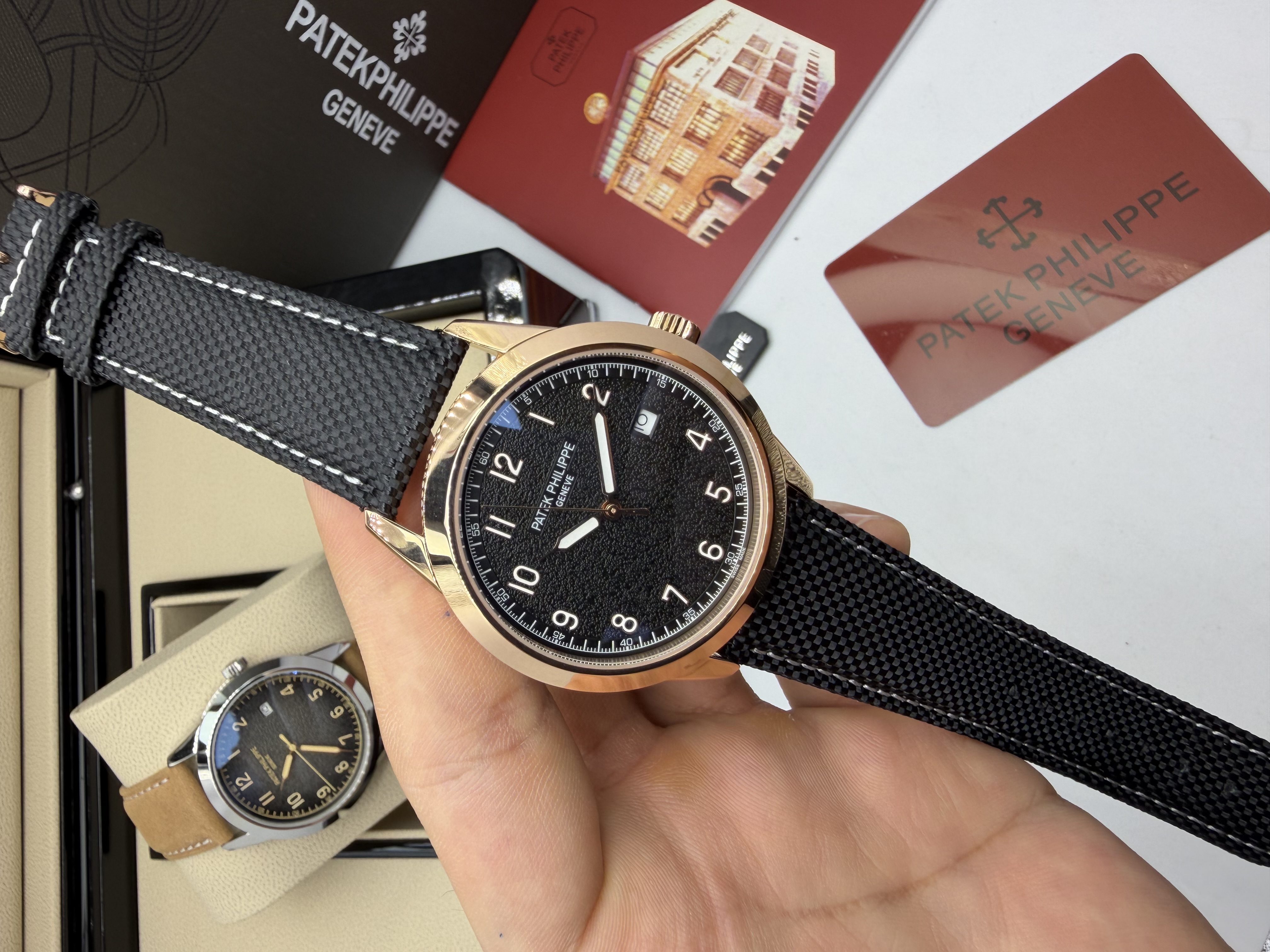Patek Philippe Calatrava Rosê Couro Preto
