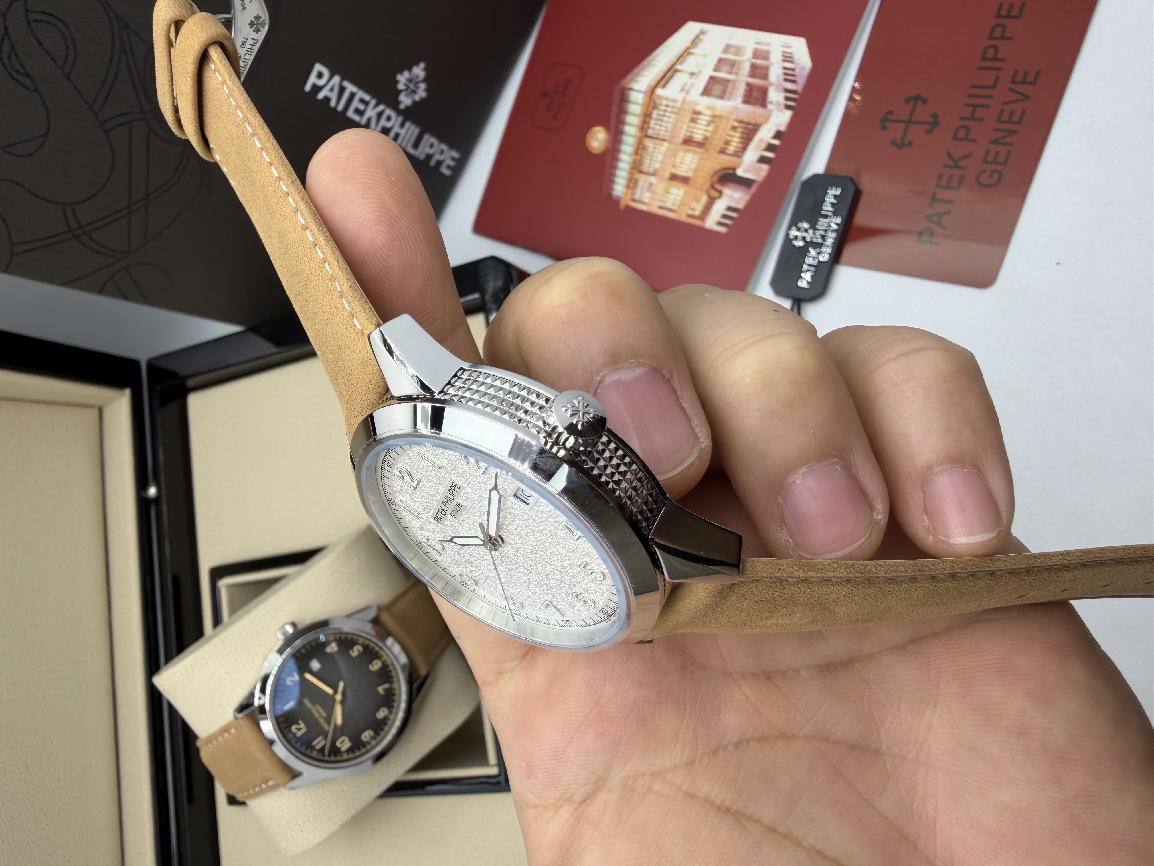 Patek Philippe Calatrava Dial Branco Couro Nobuck