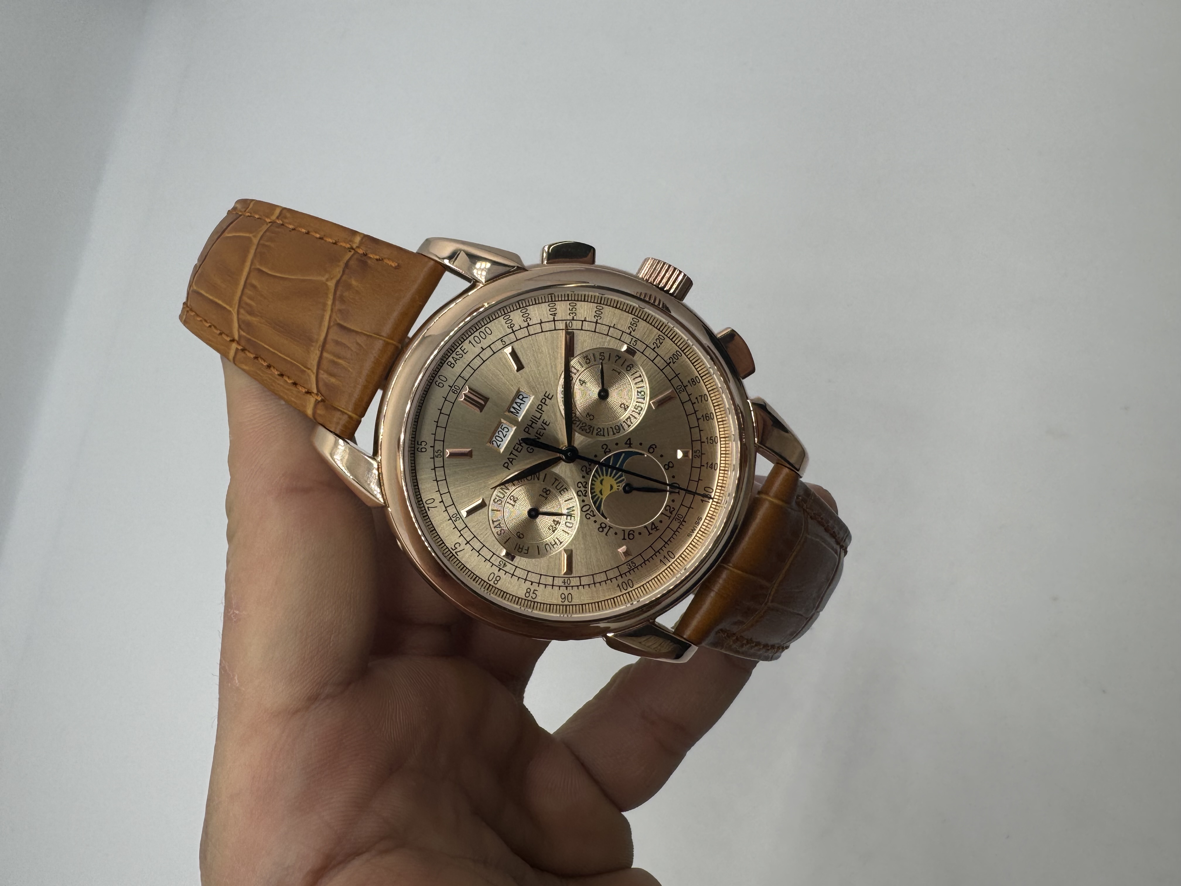 Patek Philippe Moonphase Rosê Couro Caramelo