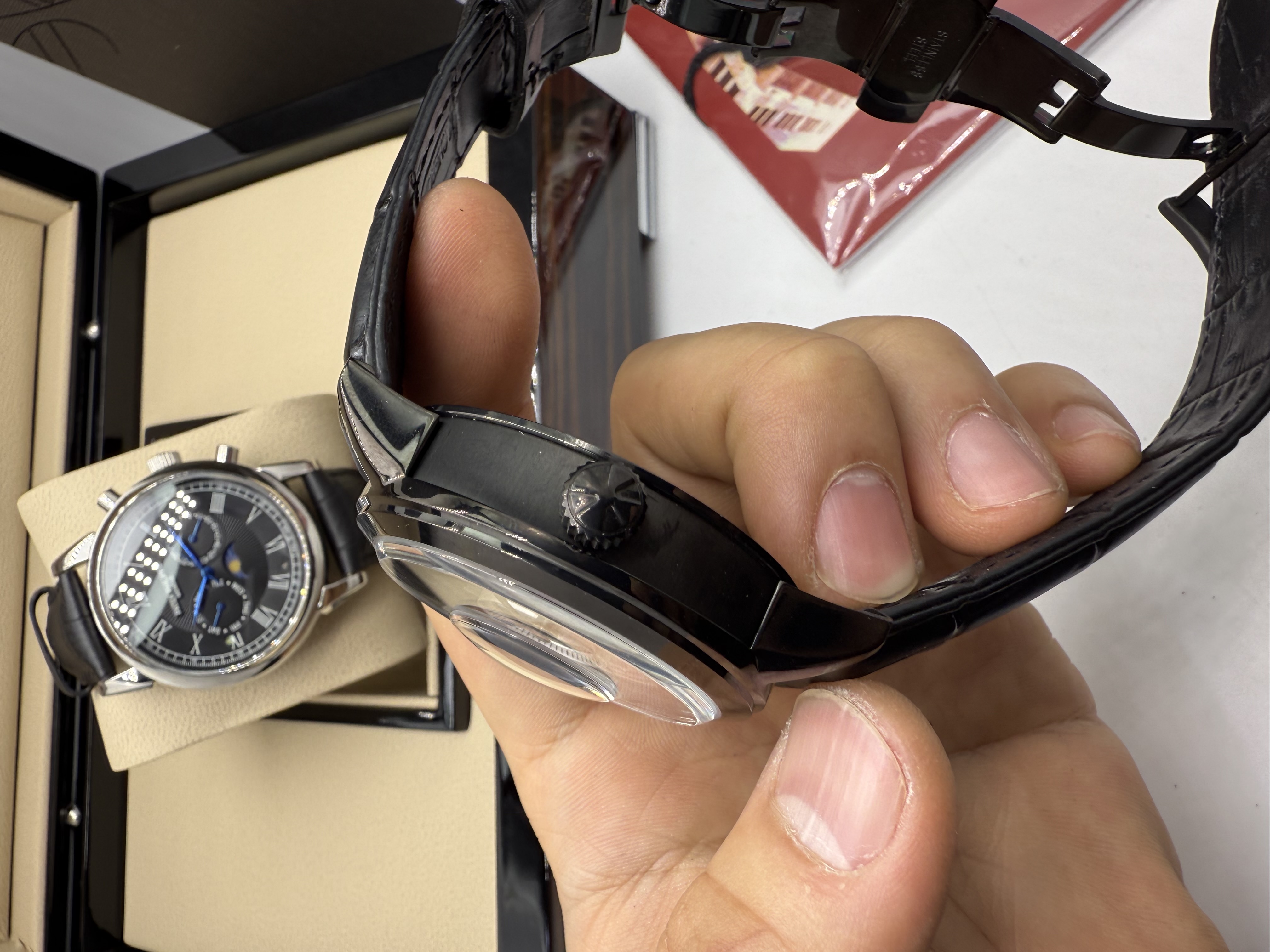 Patek Philippe Turbilhão Couro Preto