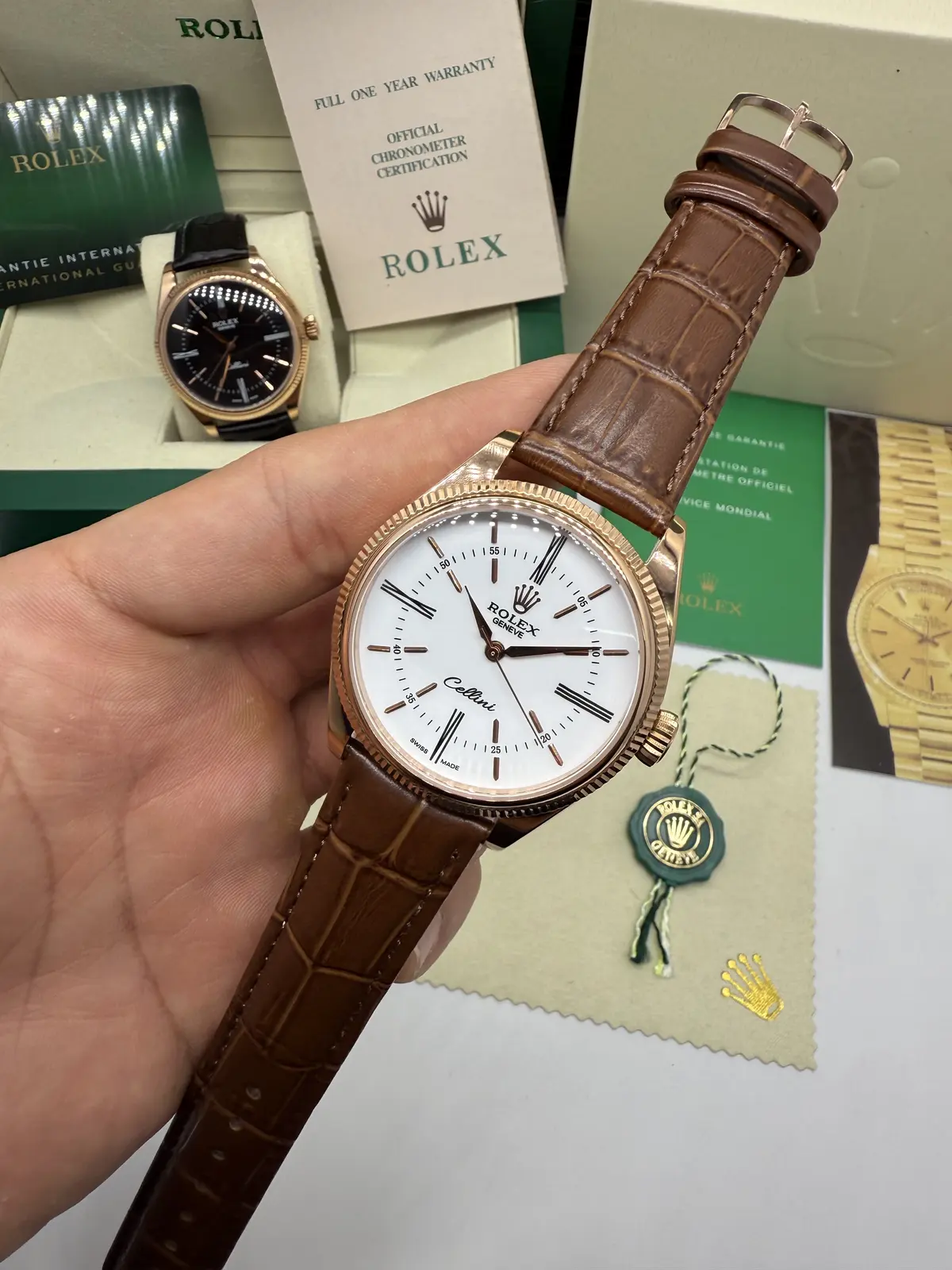 Rolex Cellini Rosé Dial Branco Couro Marrom
