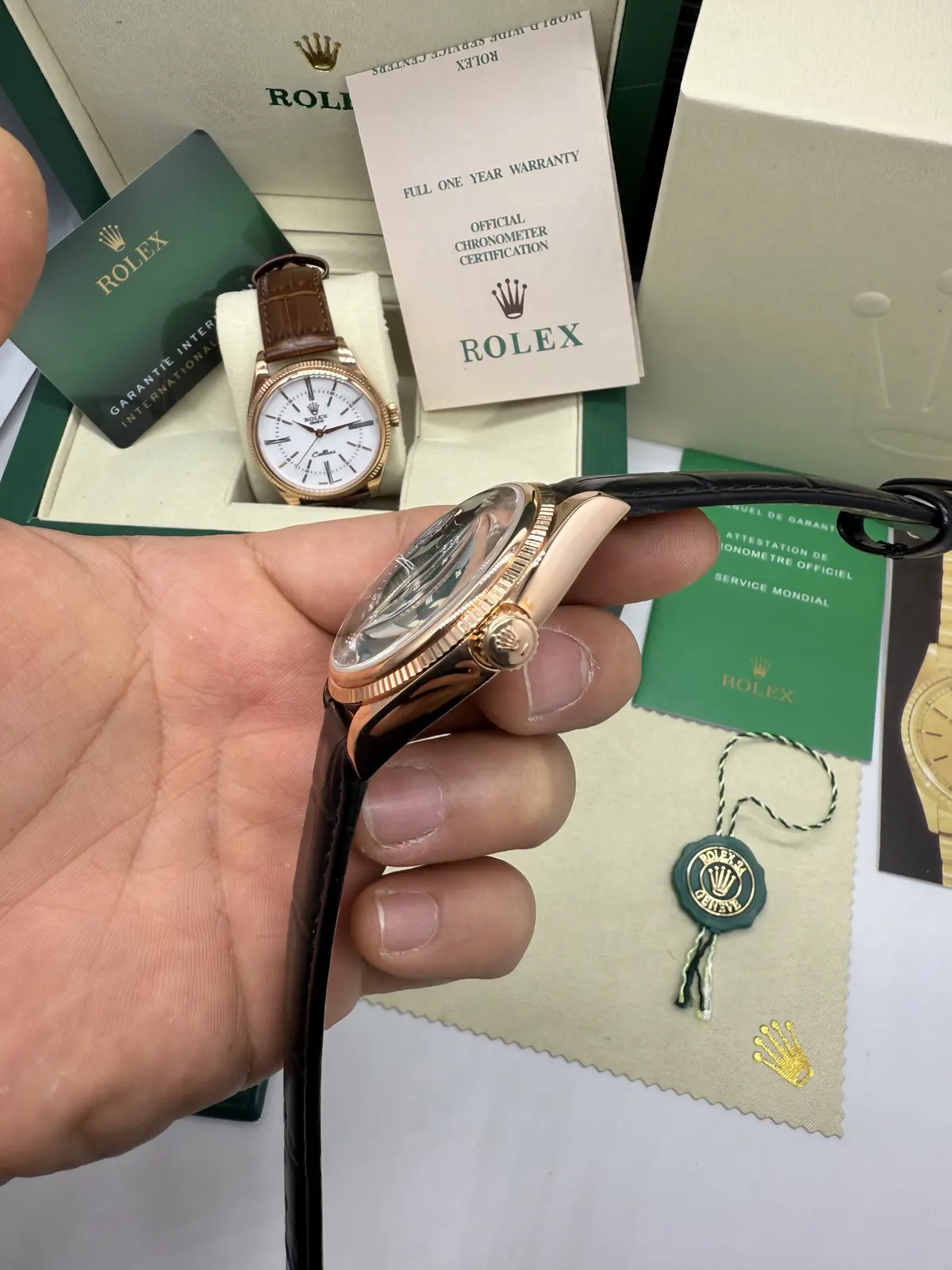 Rolex Cellini Rosé Dial Preto Couro Preto