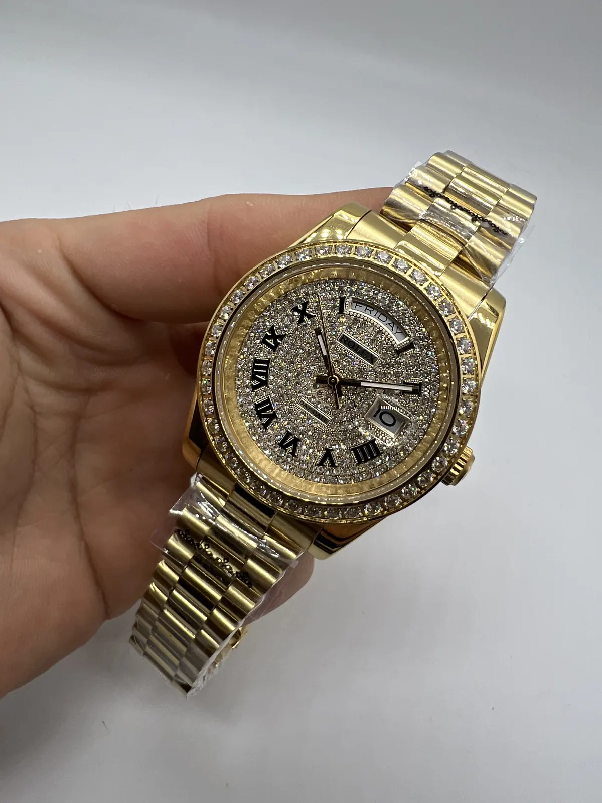 Rolex Daydate Cravejado Gold