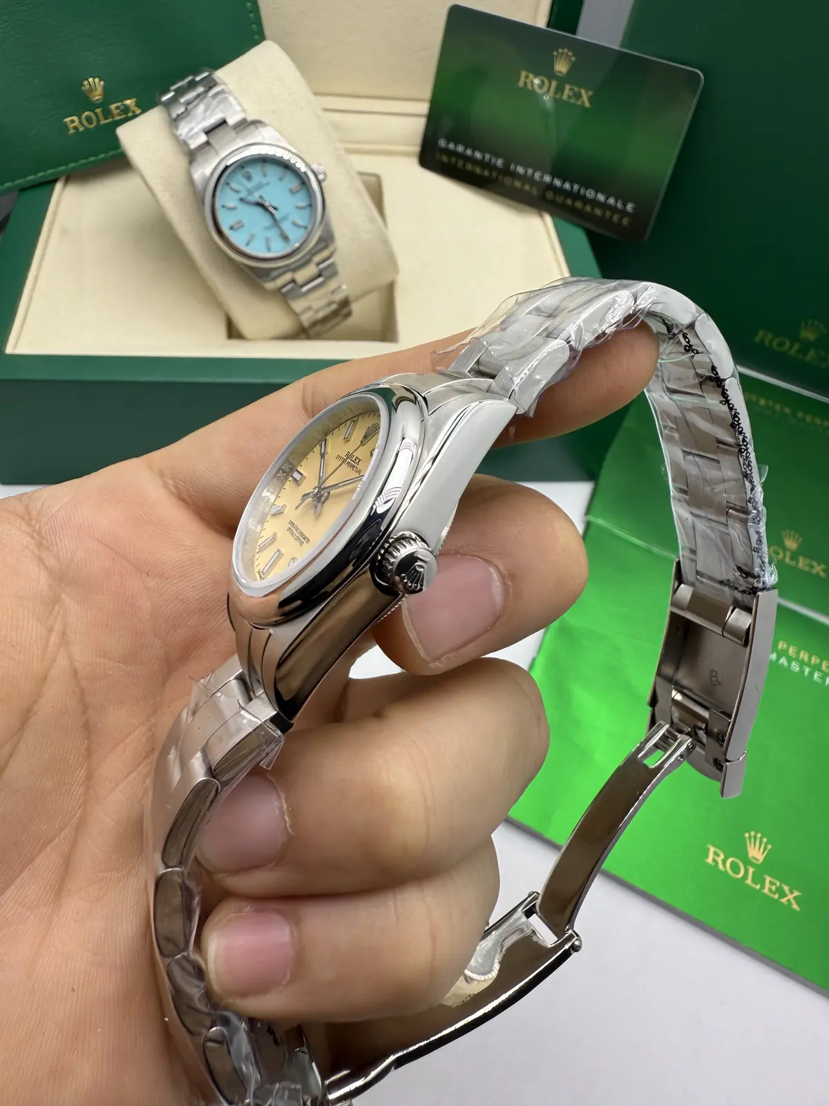 Rolex Oyster Perpetual  amarelo "areia"  31 mm