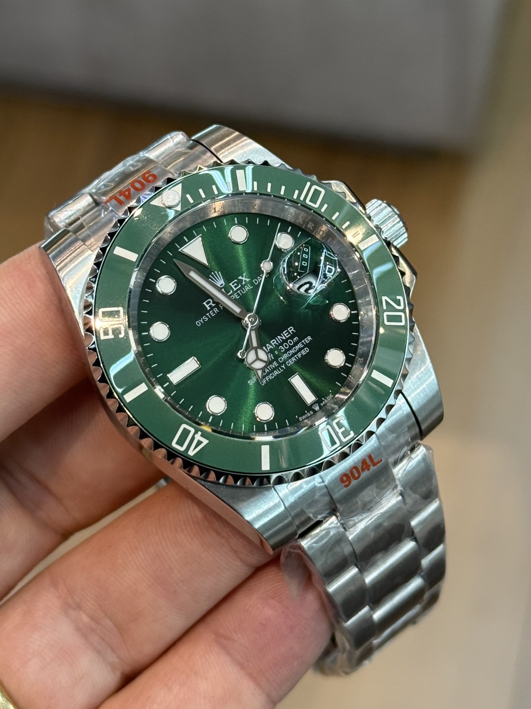Rolex Submariner “Hulk”