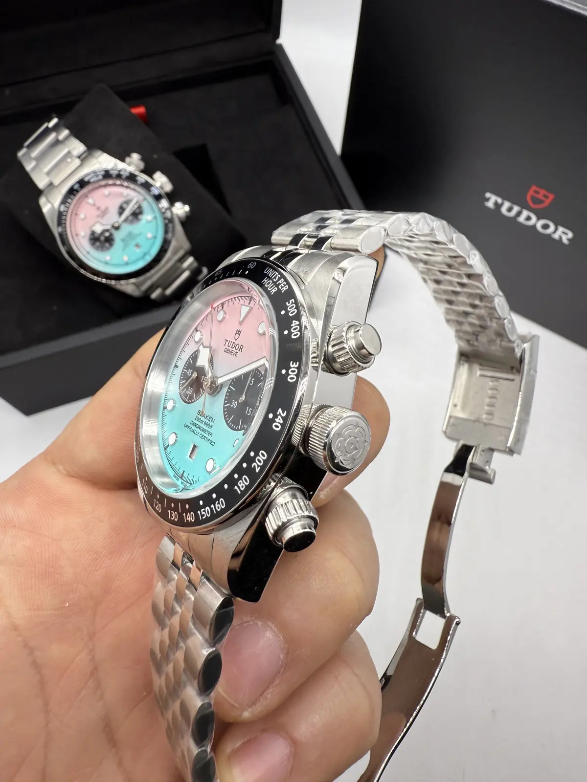 Tudor Chrono Dial Rosa e Azul