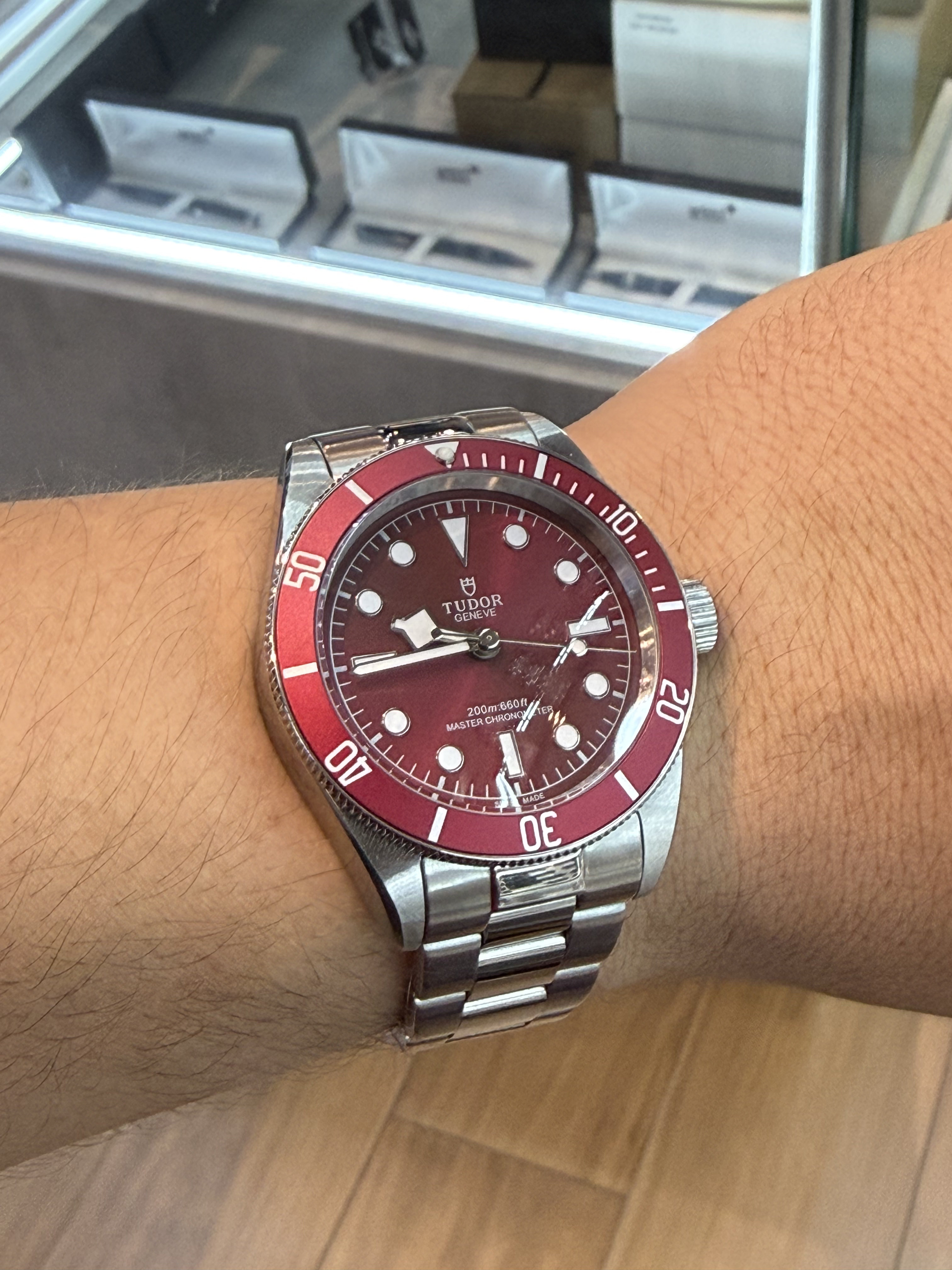 Tudor Linha Clone 002